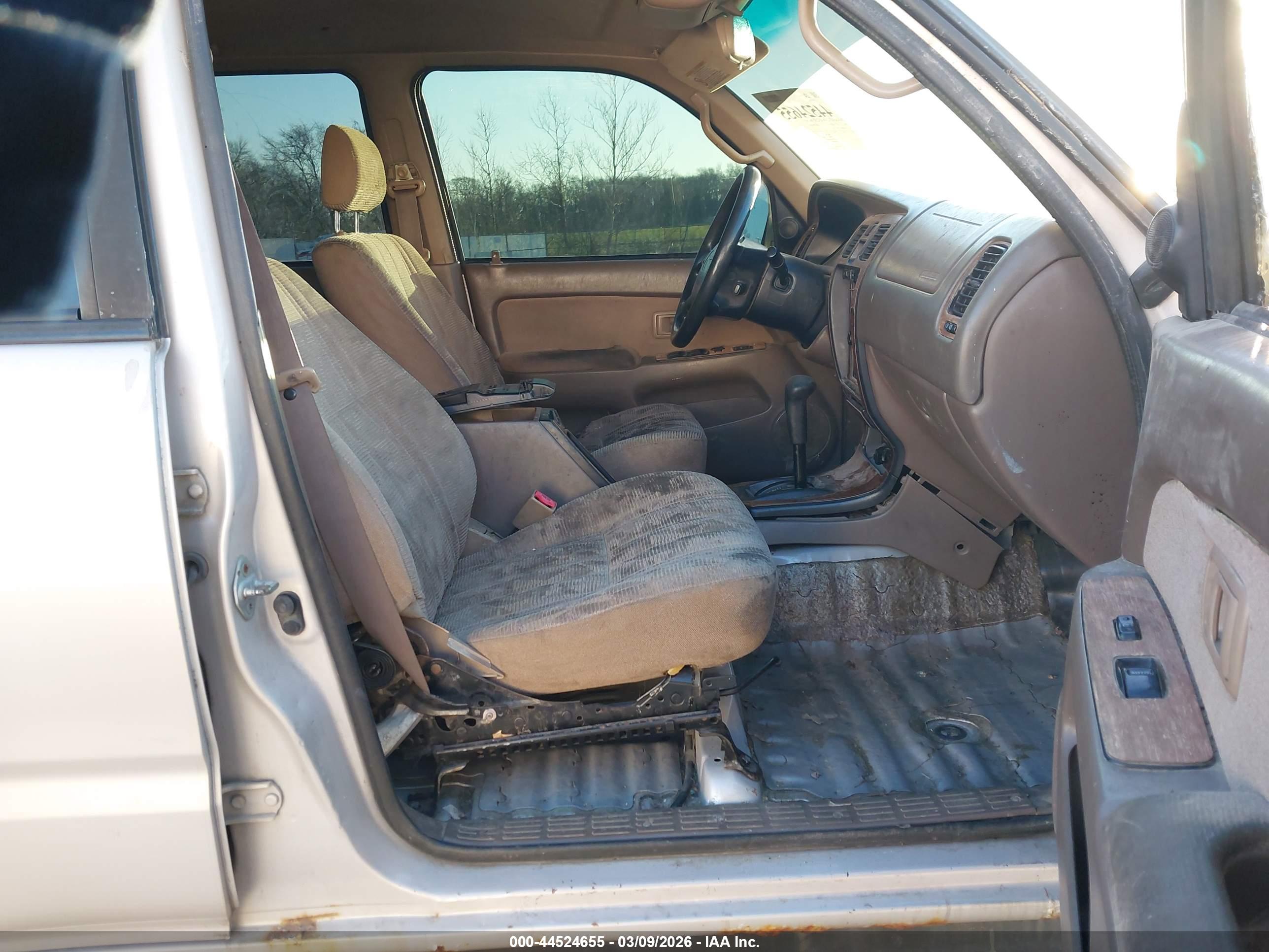 TOYOTA 4RUNNER image 5