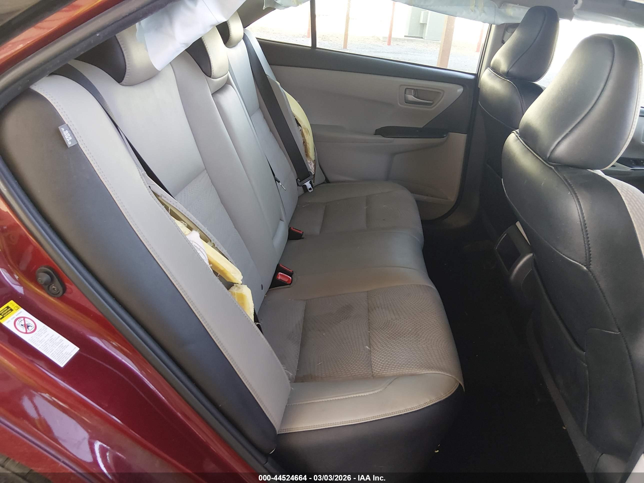 TOYOTA CAMRY image 8