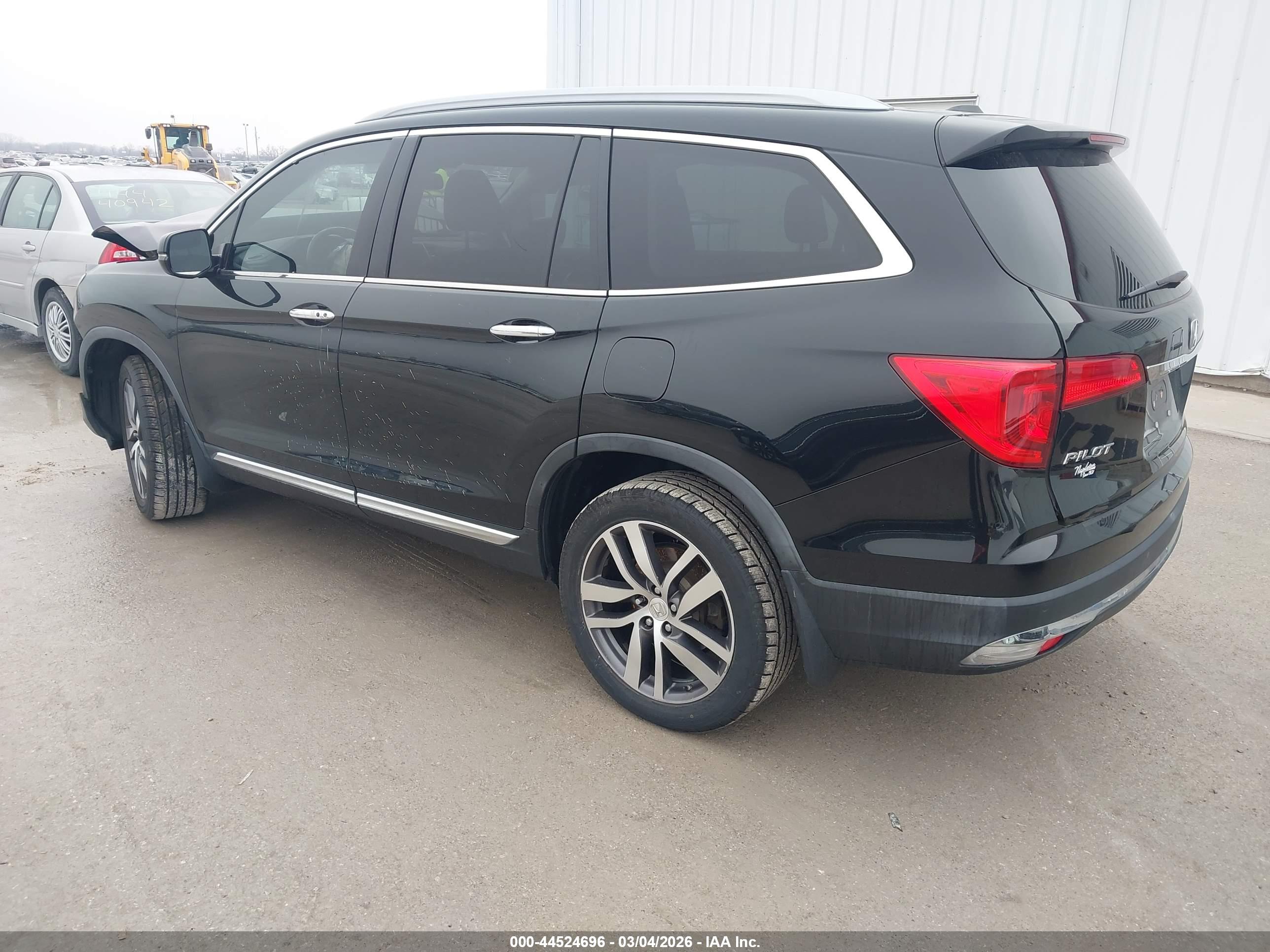HONDA PILOT image 3