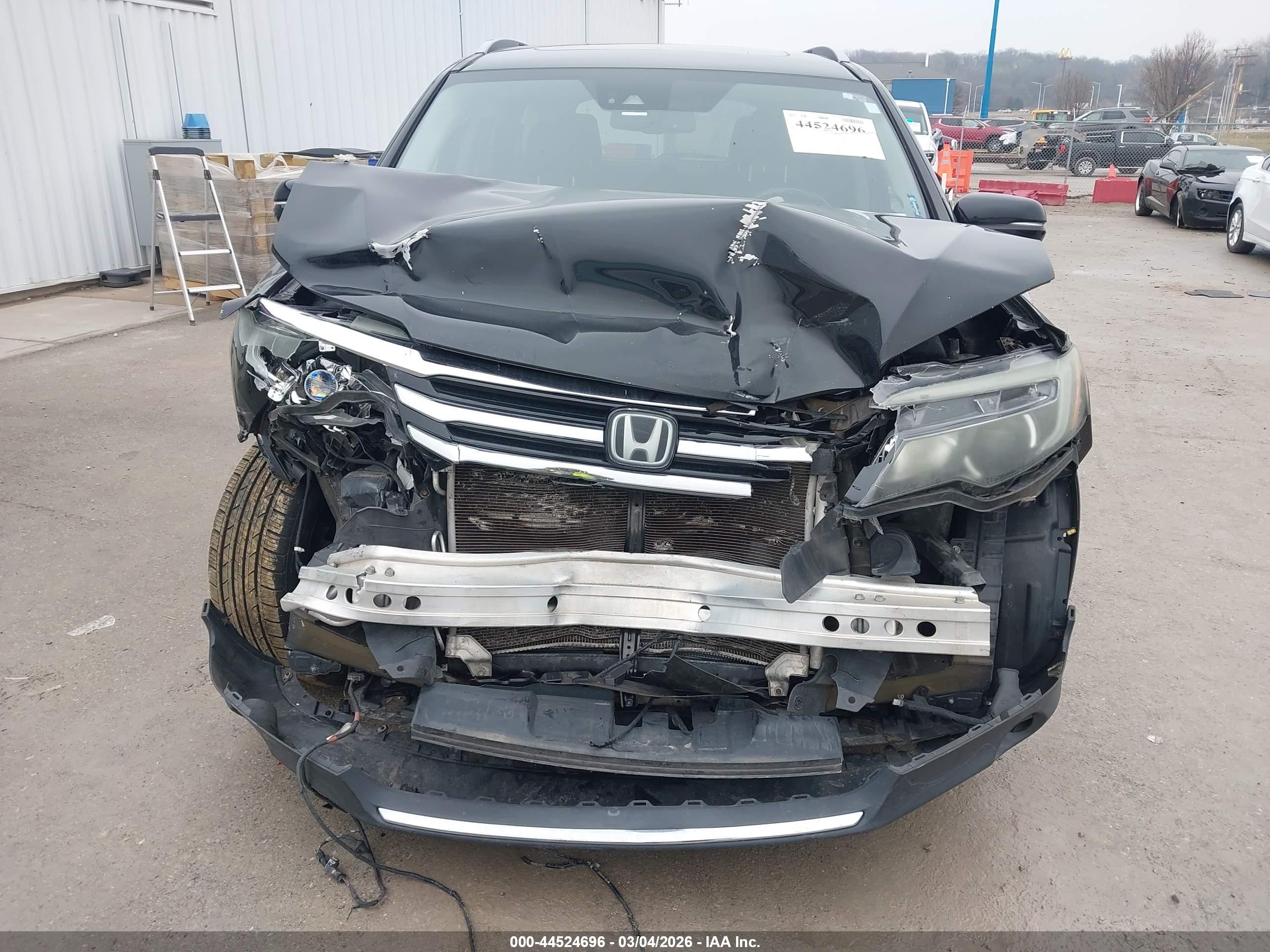 HONDA PILOT image 6