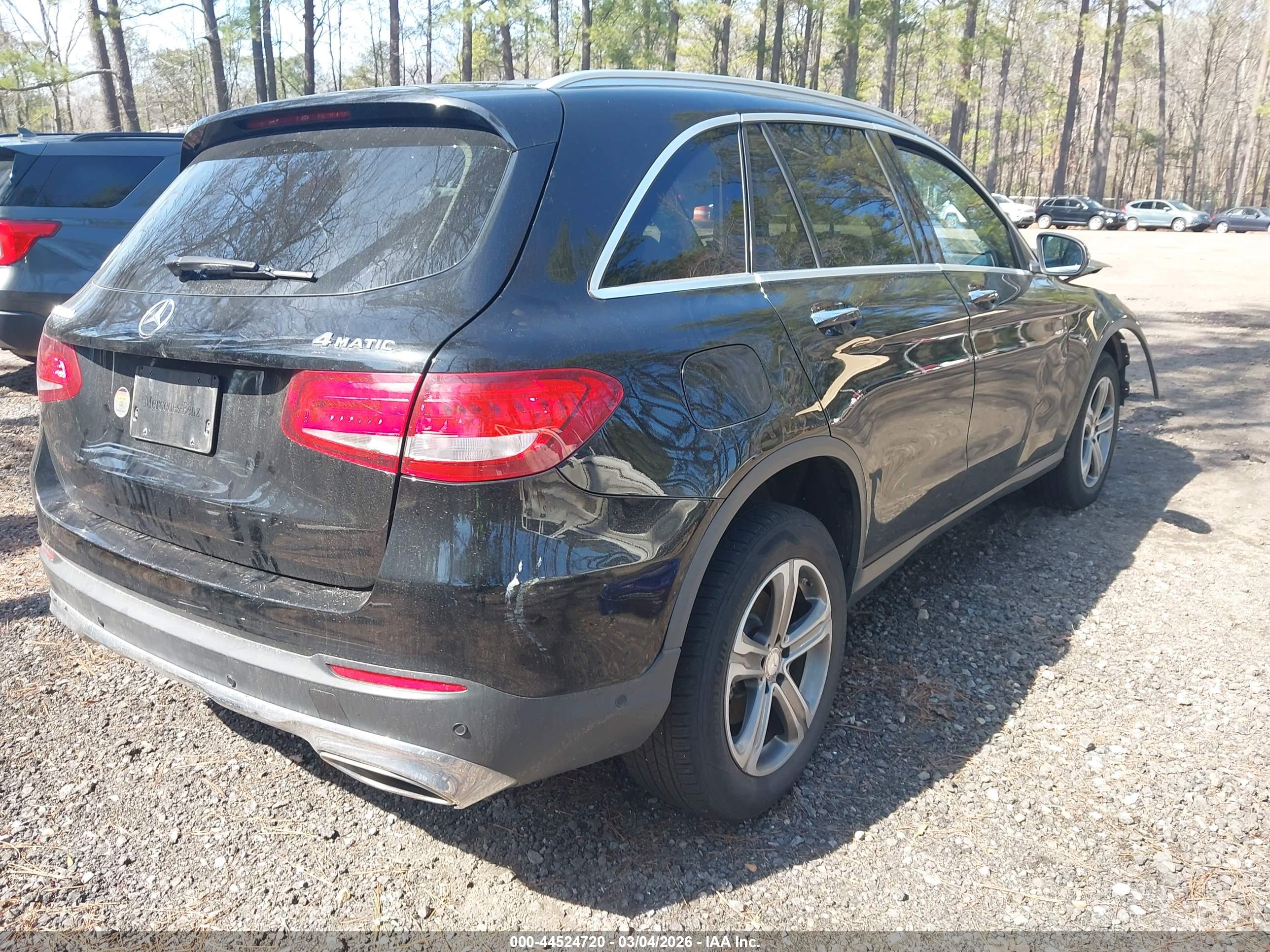 MERCEDES-BENZ GLC image 4