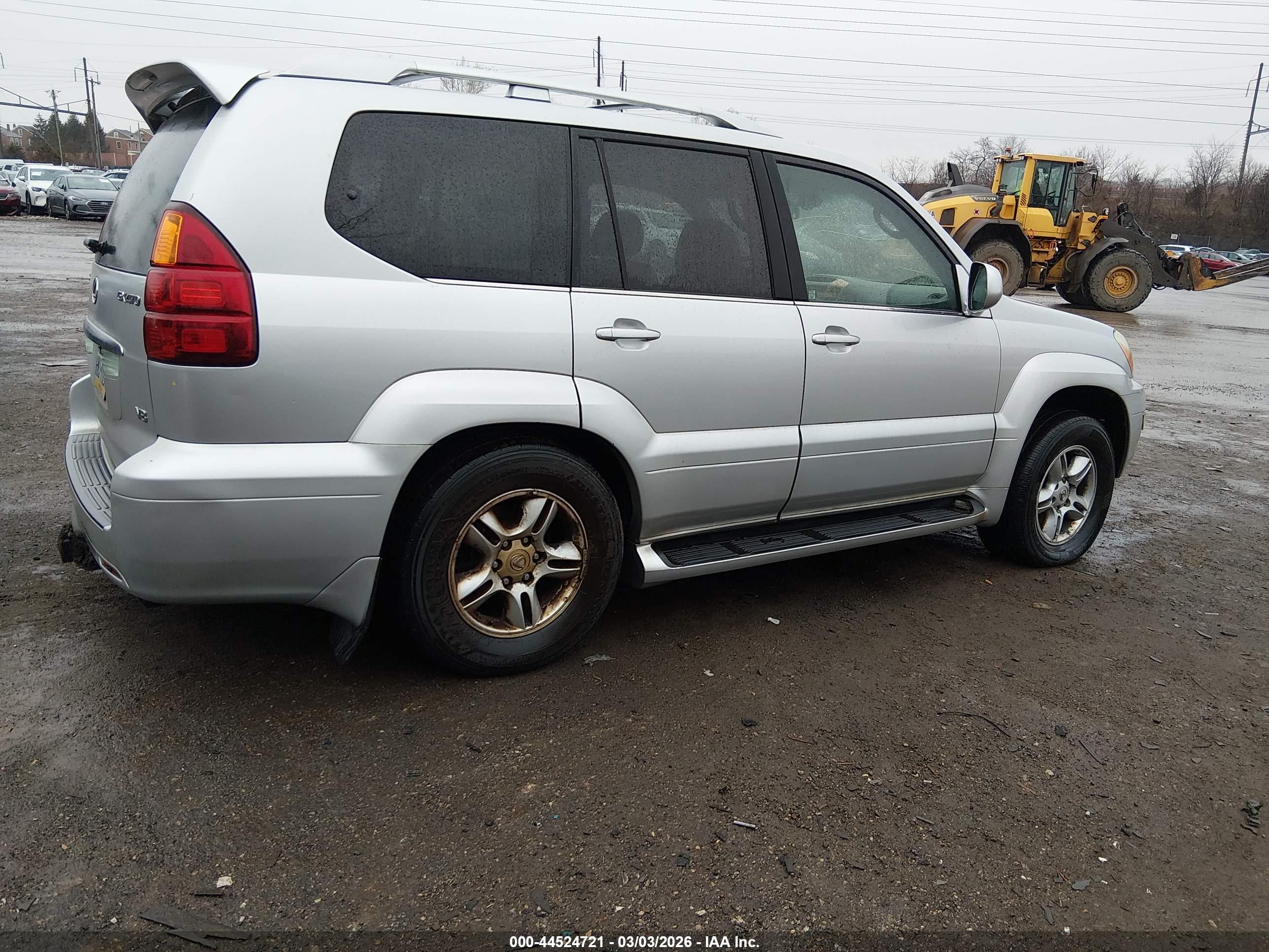 LEXUS GX image 4