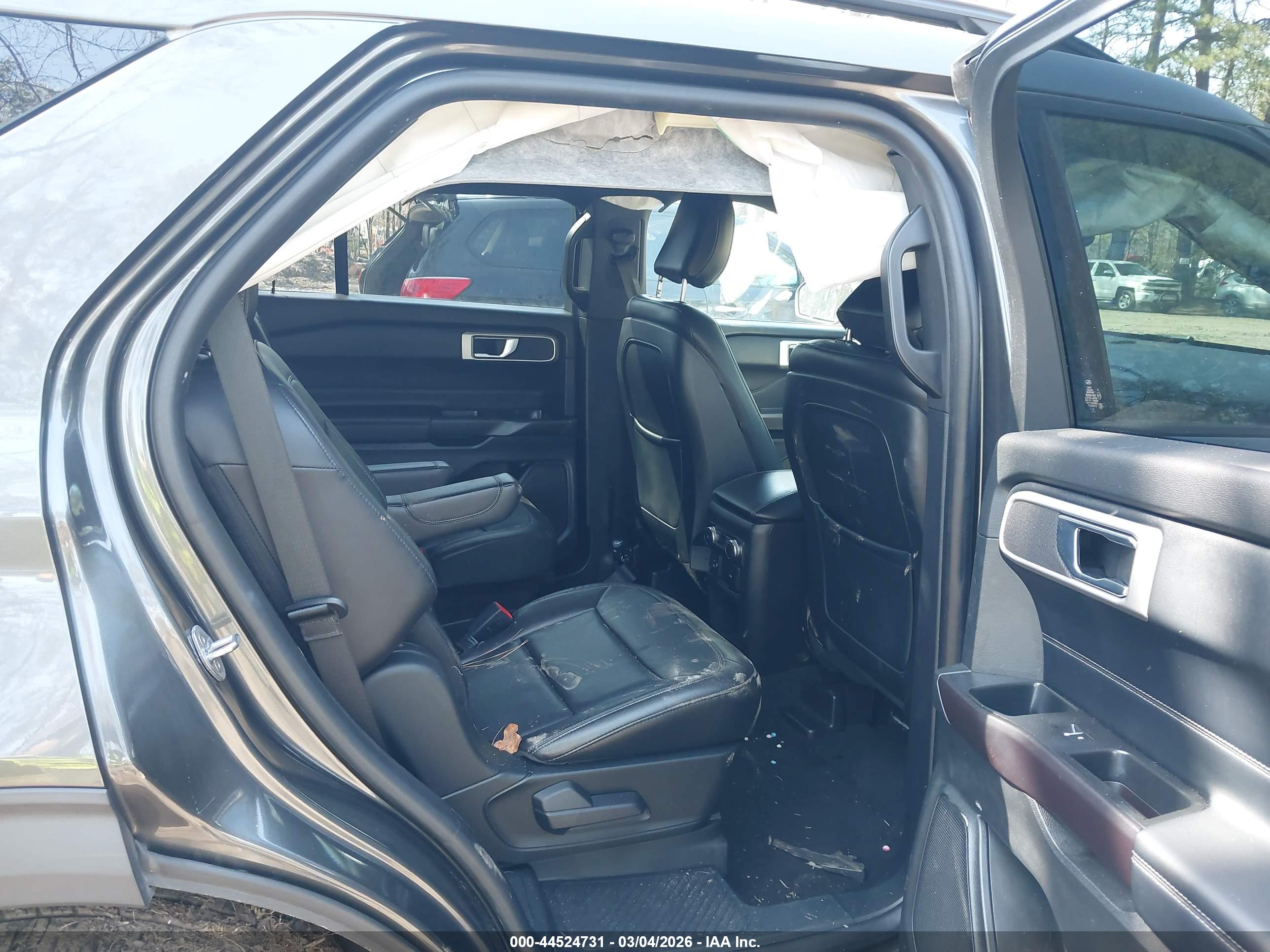 FORD EXPLORER image 8