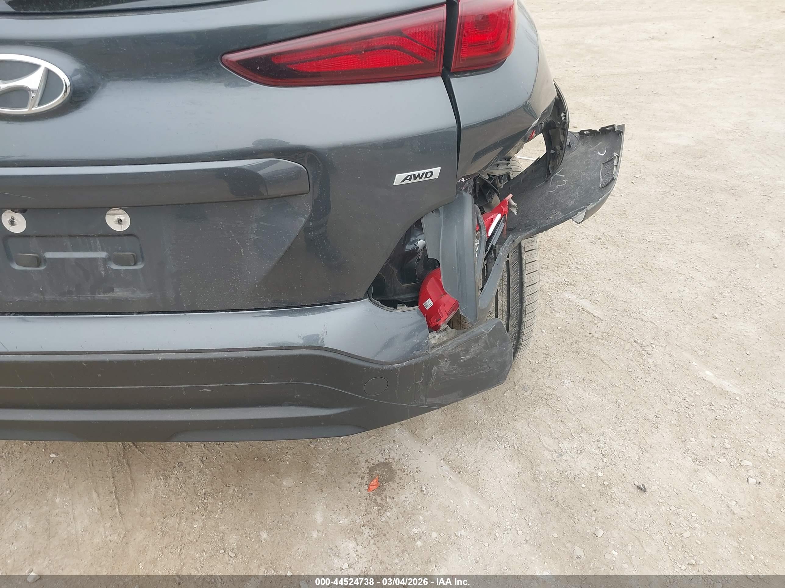 HYUNDAI KONA image 6
