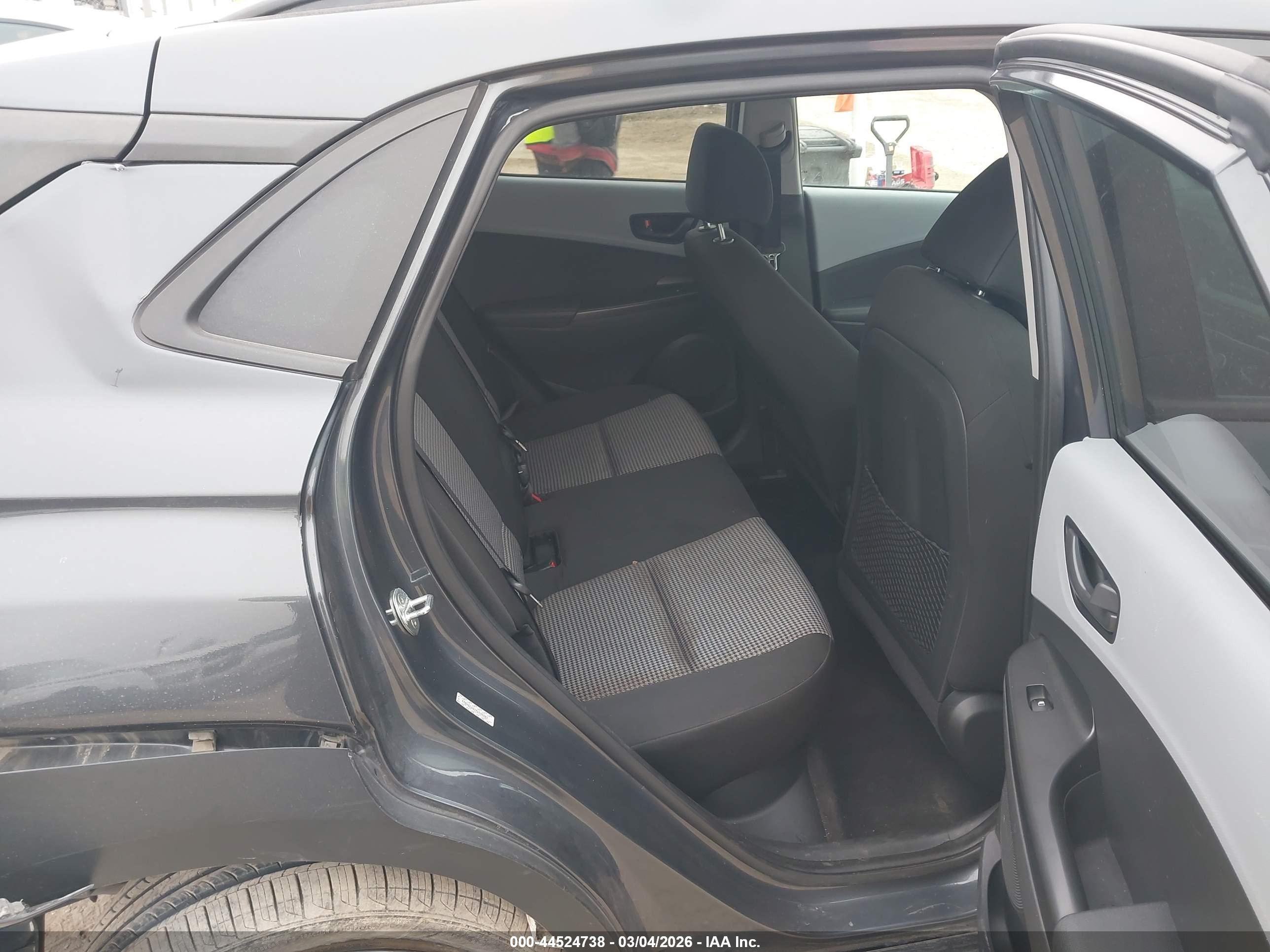 HYUNDAI KONA image 8