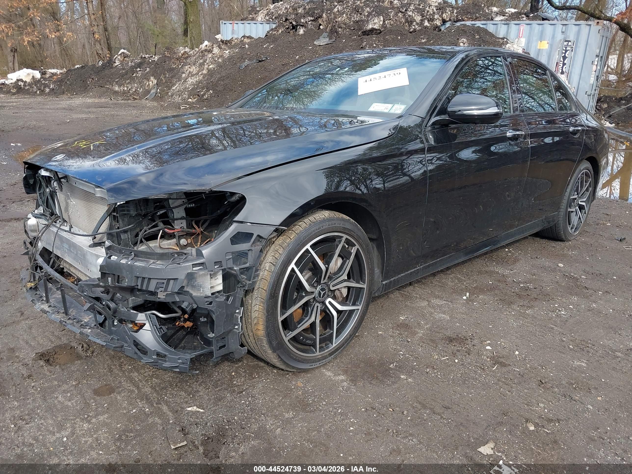 MERCEDES-BENZ E image 2