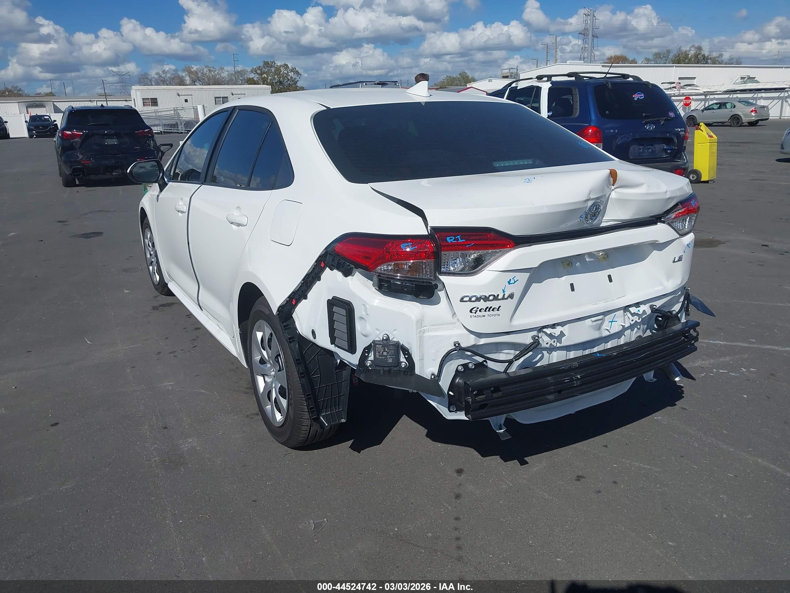 TOYOTA COROLLA image 3