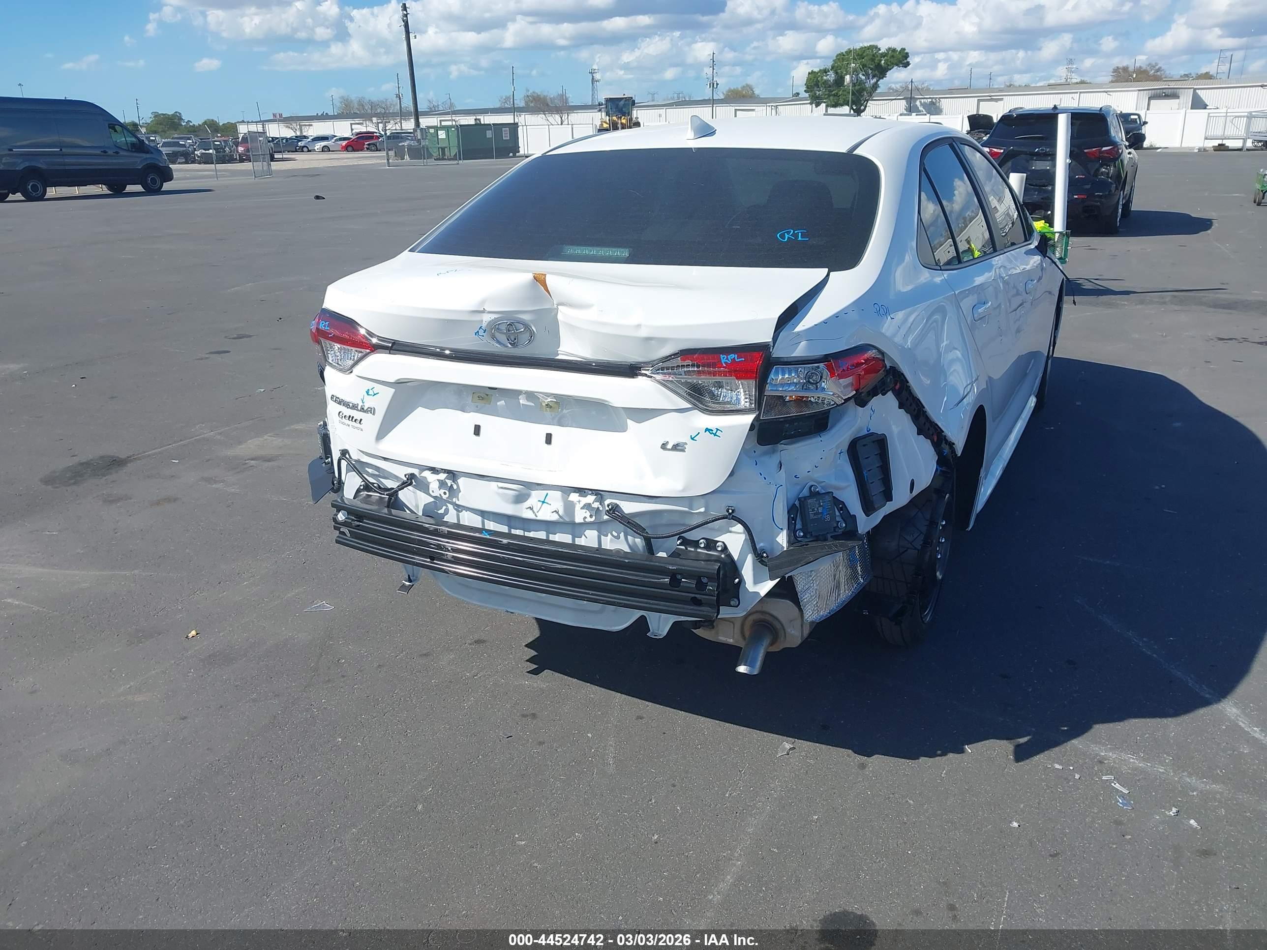 TOYOTA COROLLA image 4
