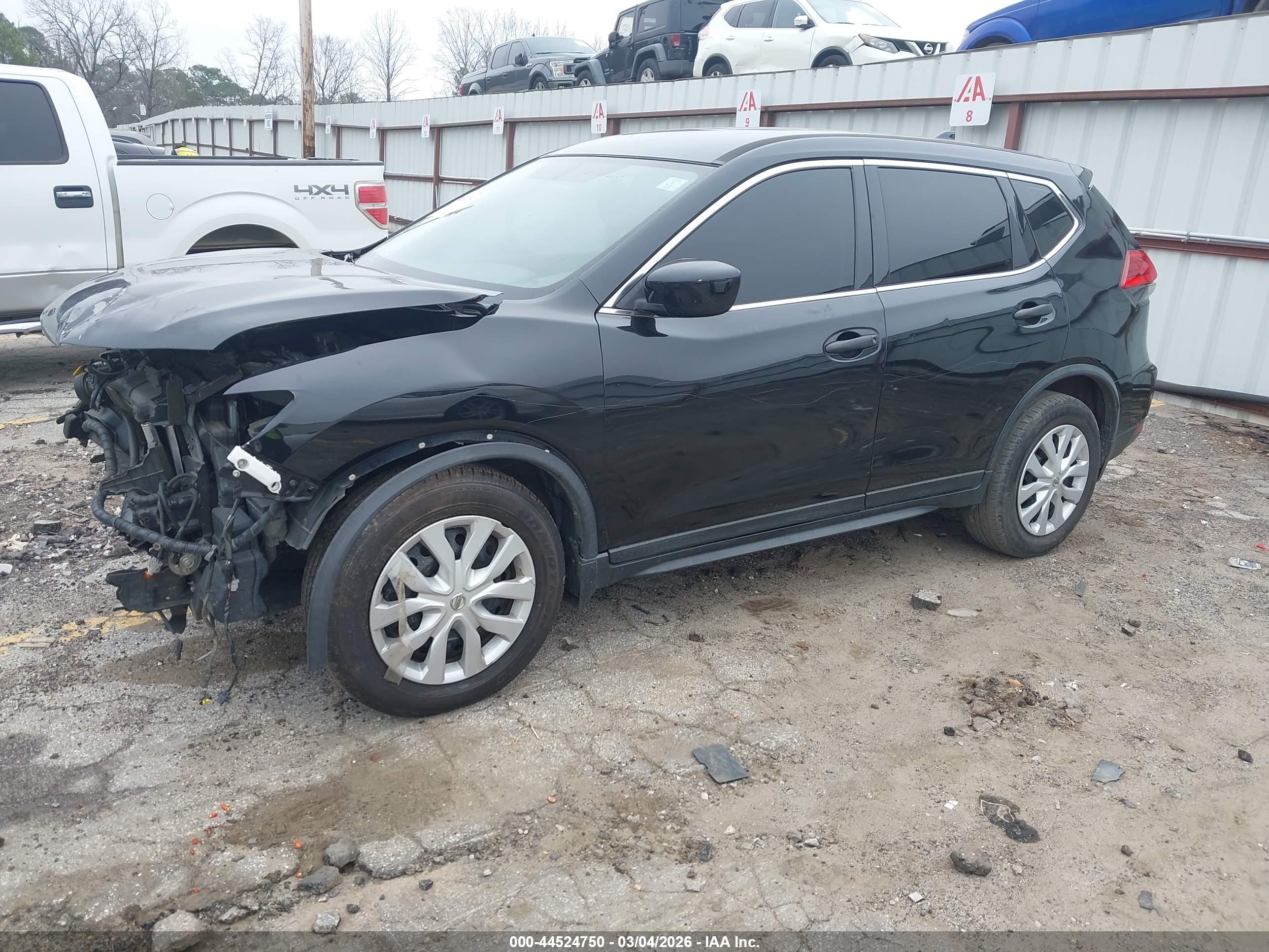 NISSAN ROGUE image 2
