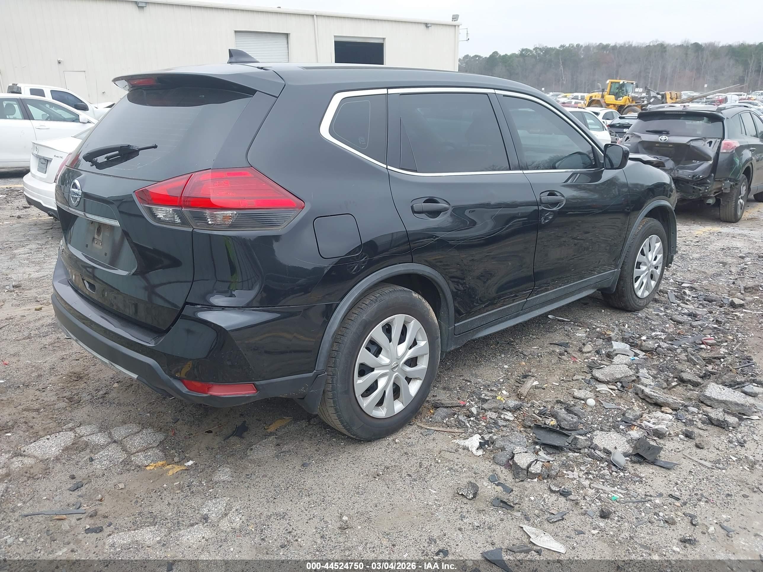 NISSAN ROGUE image 4