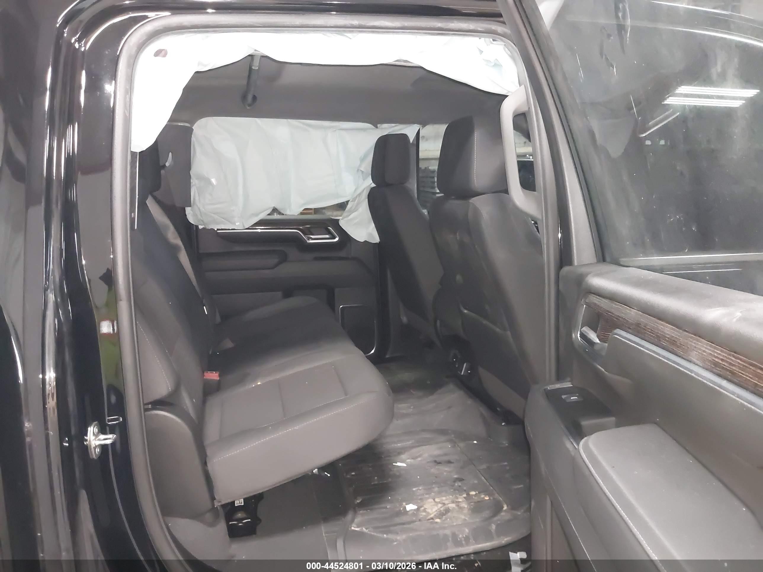 GMC SIERRA image 8