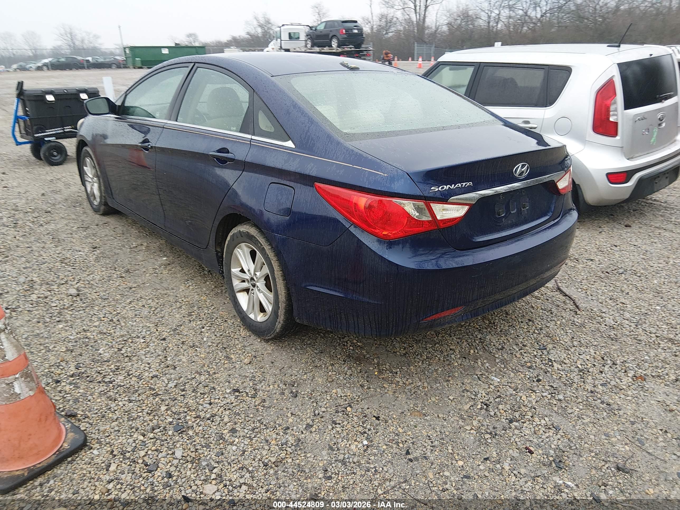 HYUNDAI SONATA image 3
