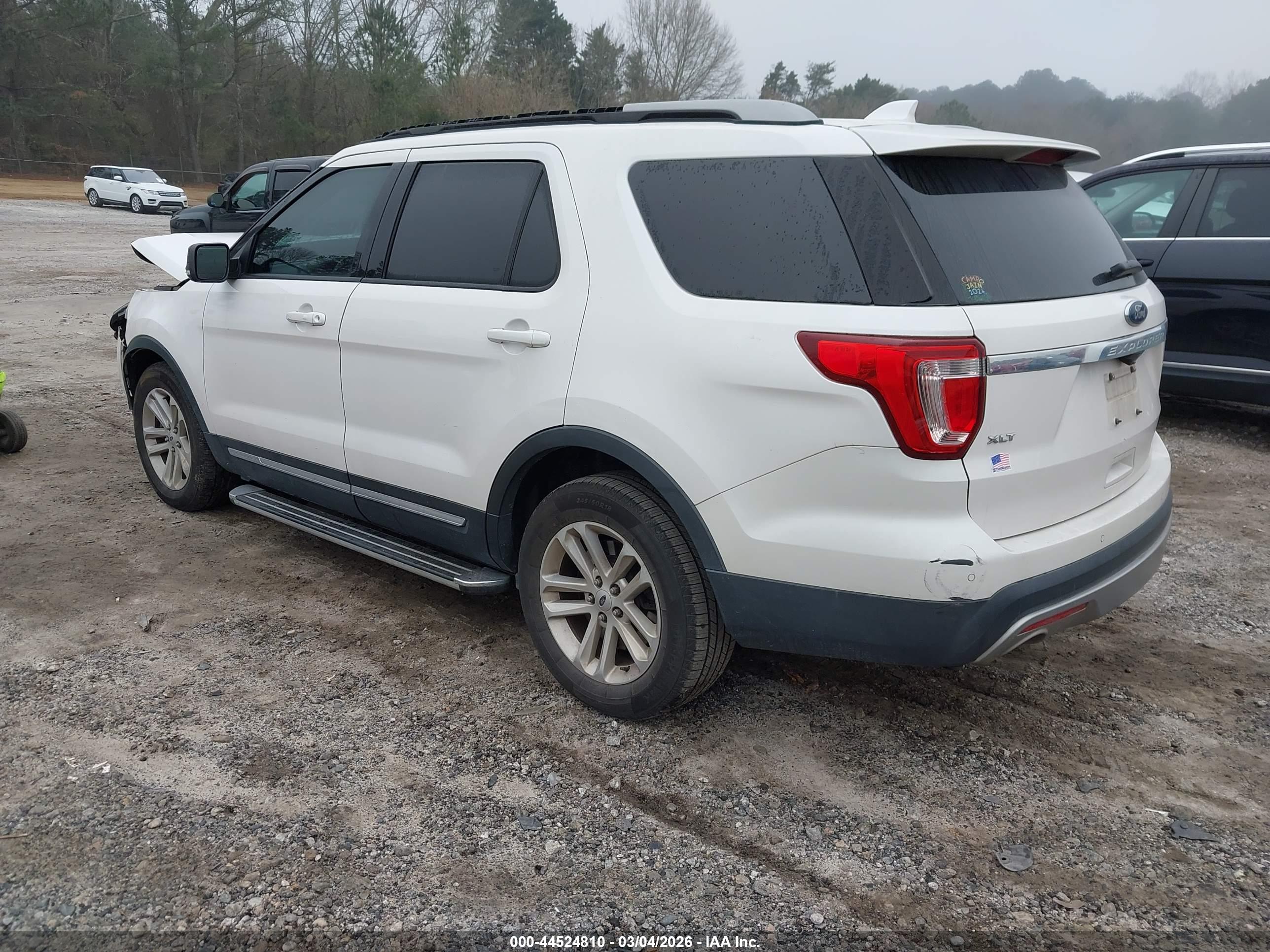 FORD EXPLORER image 3