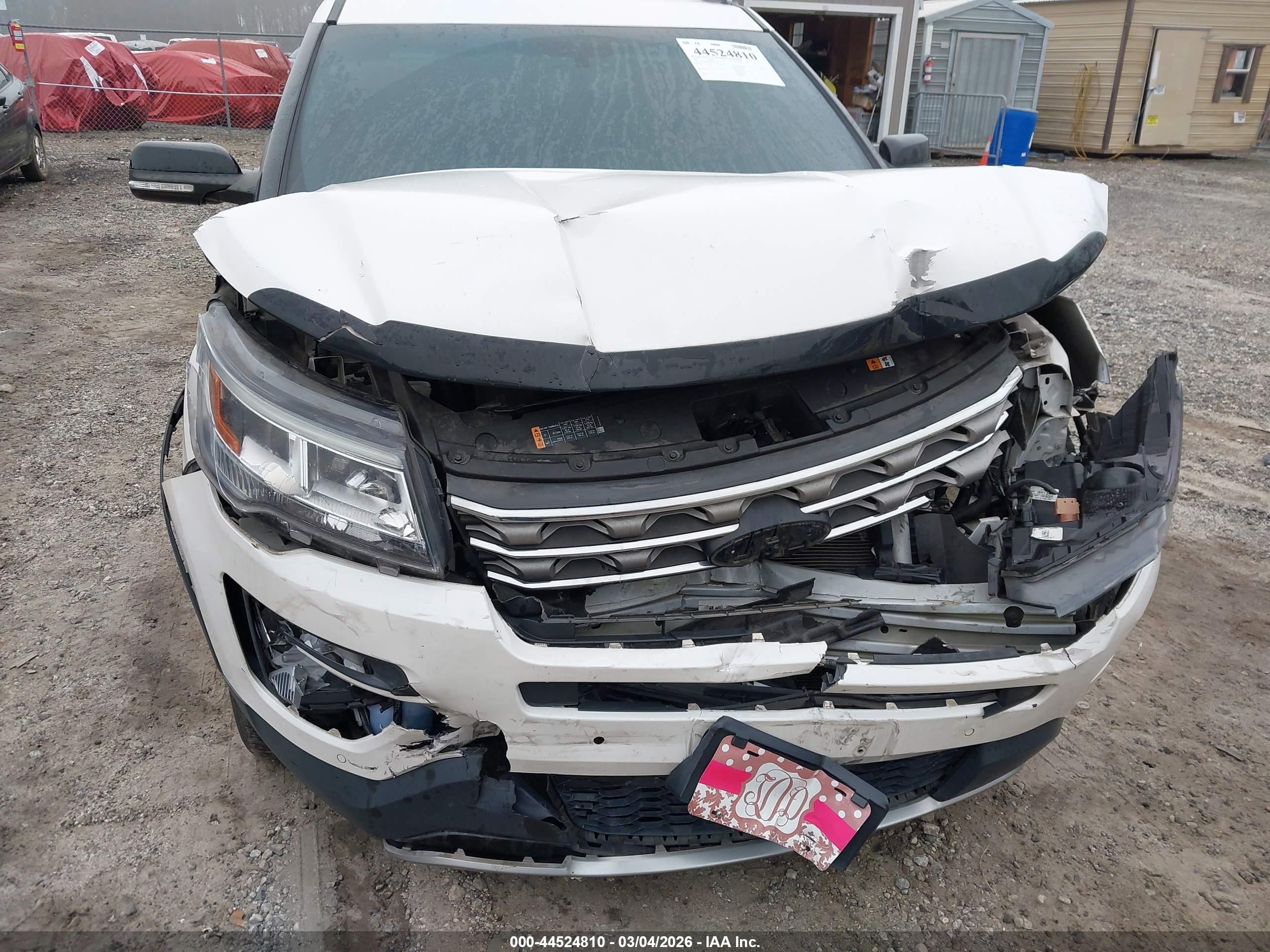 FORD EXPLORER image 6