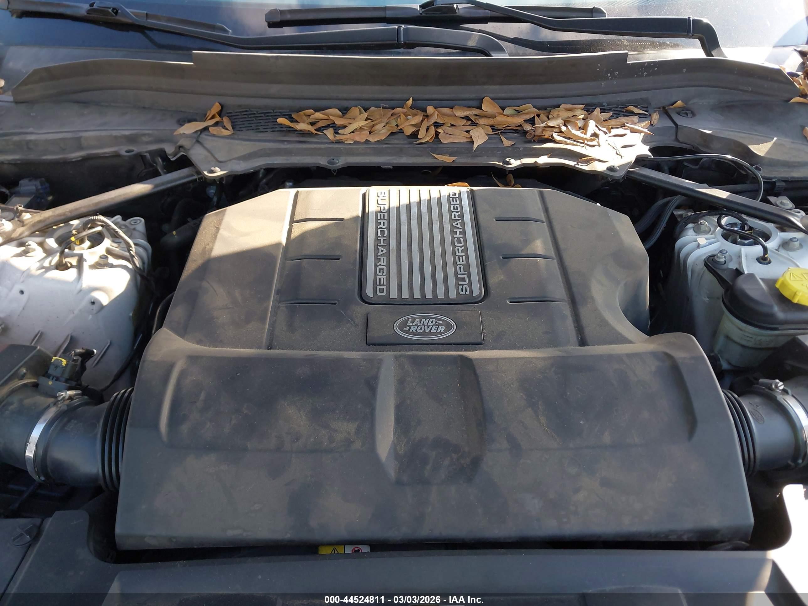 LAND ROVER image 10