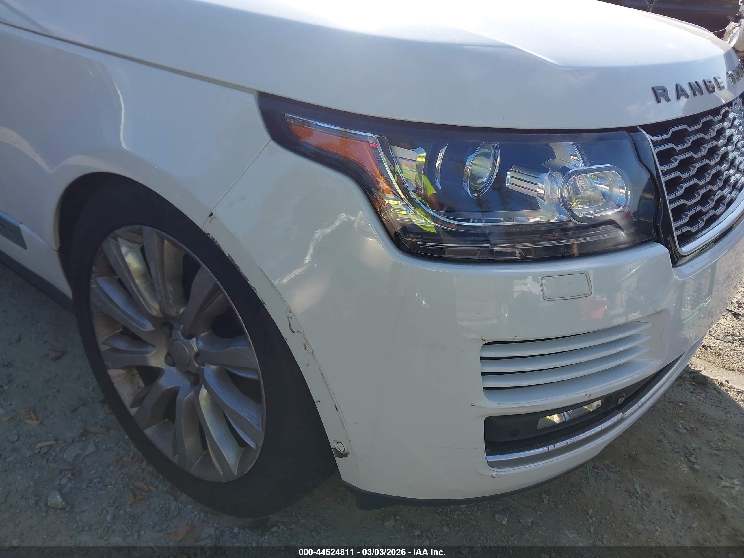 LAND ROVER image 6
