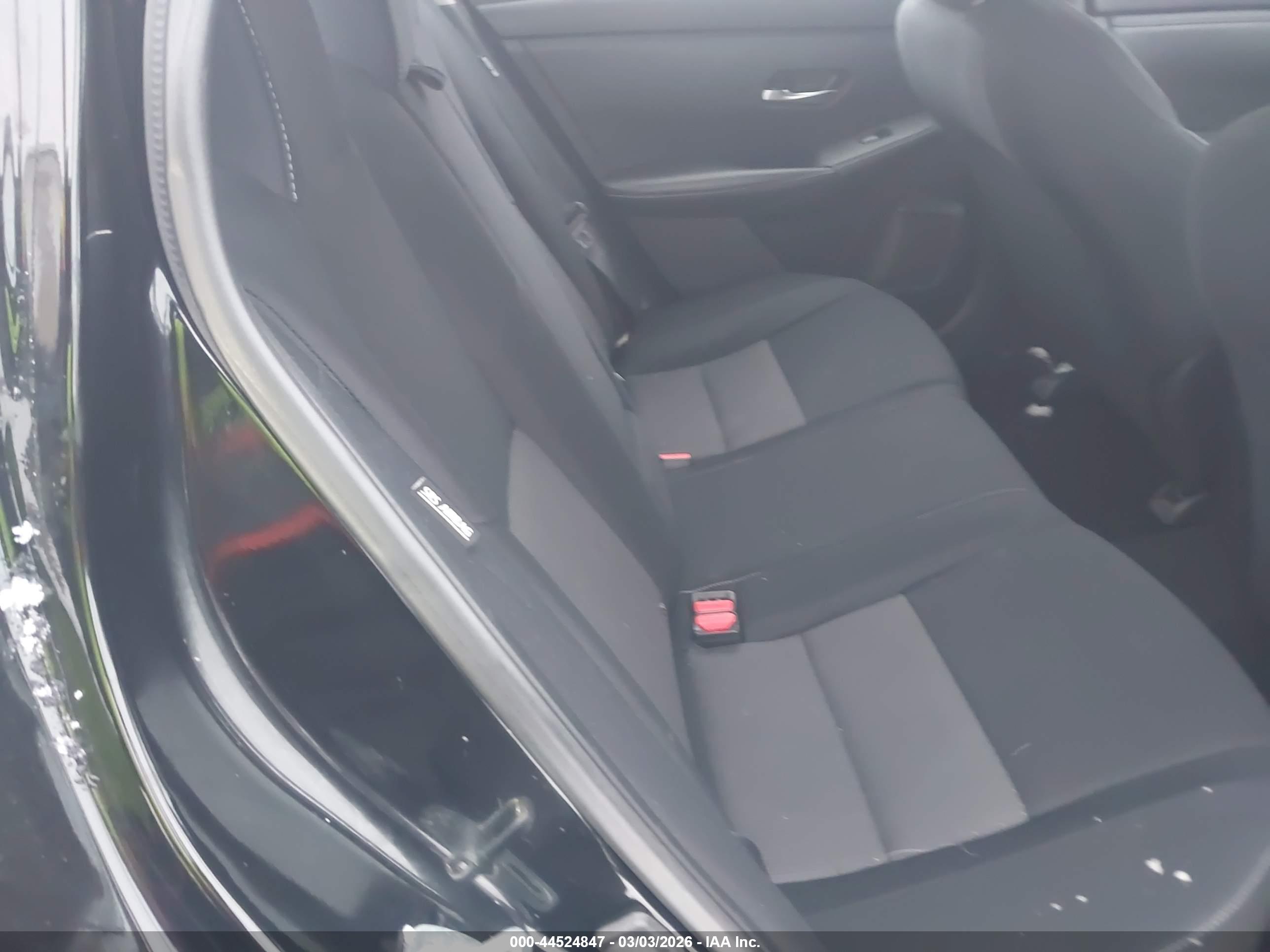 NISSAN SENTRA image 8