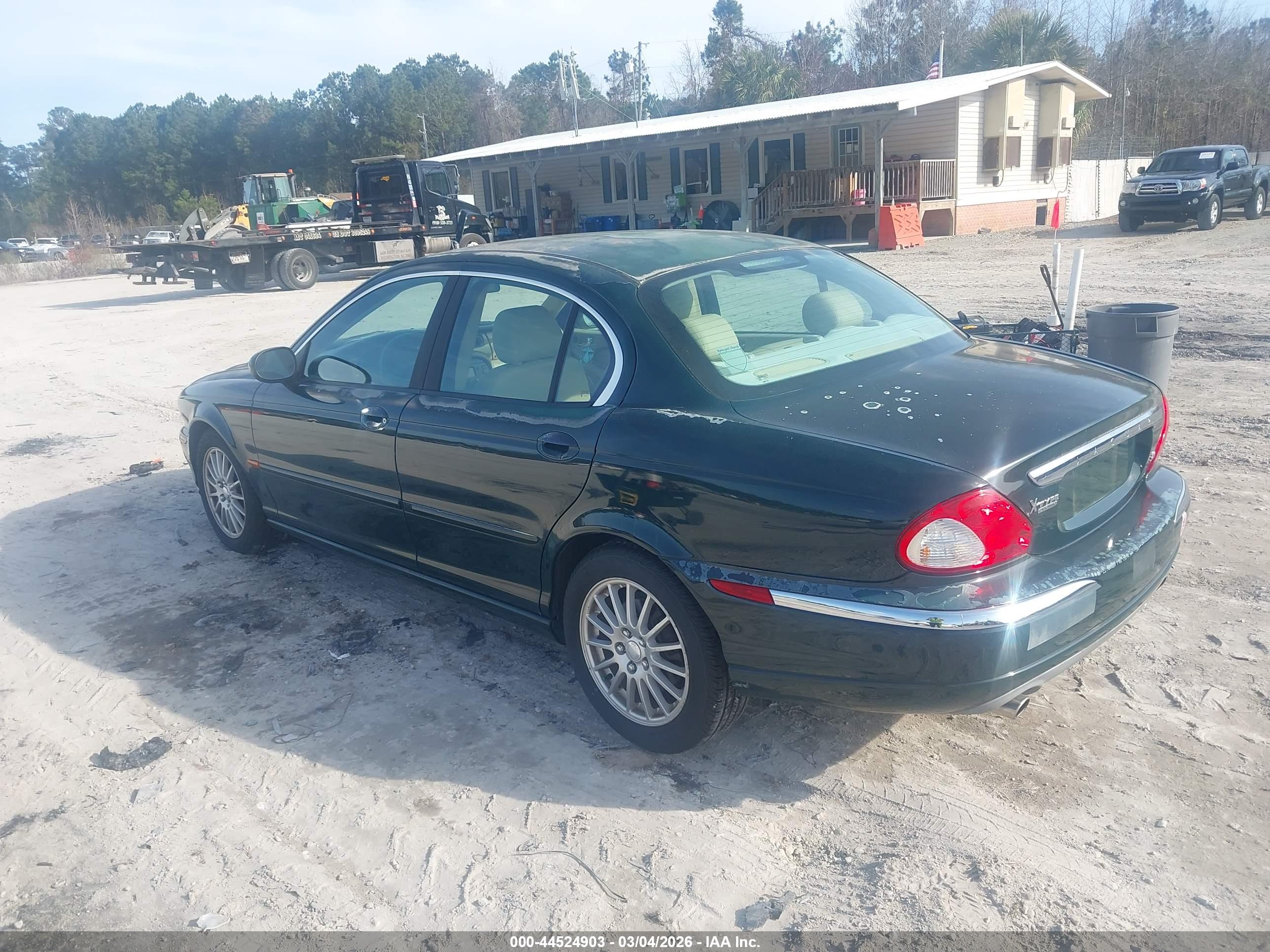 JAGUAR X-TYPE image 3