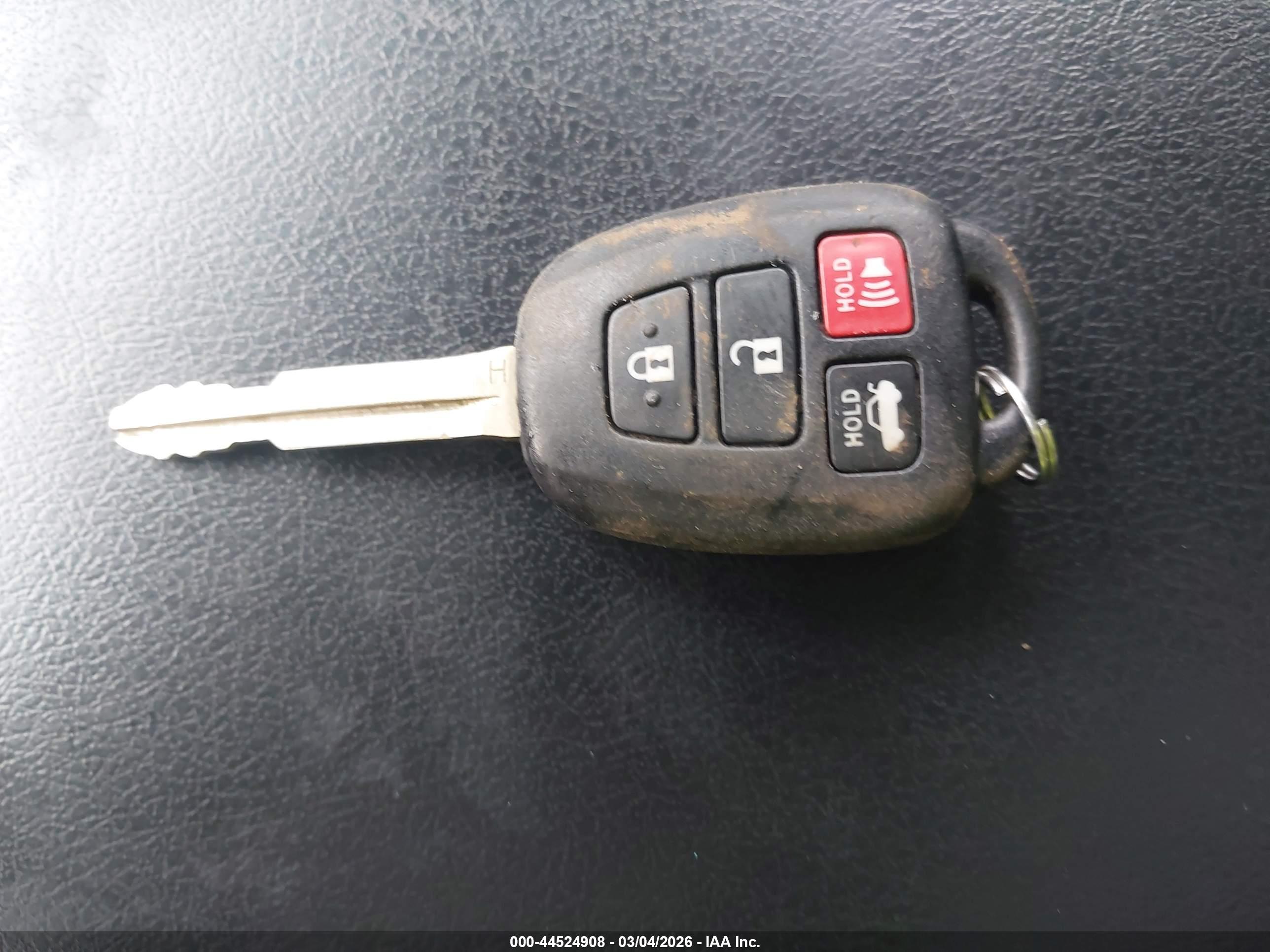 TOYOTA CAMRY image 11