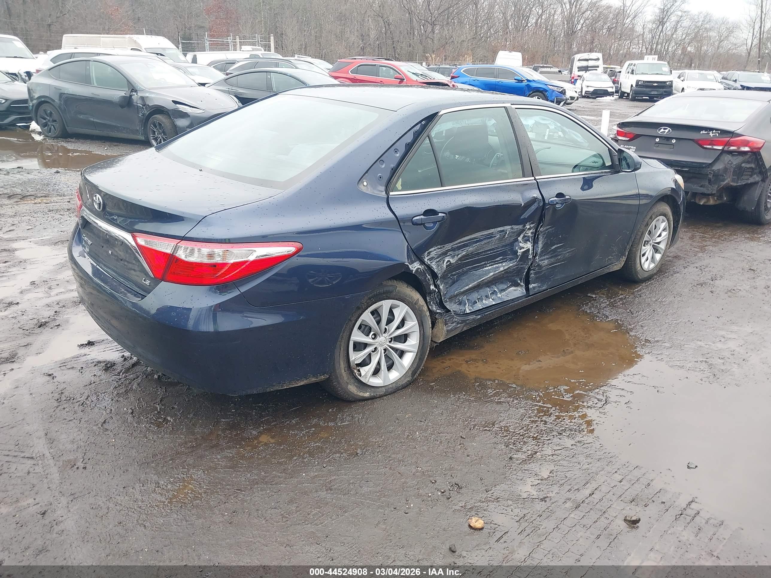TOYOTA CAMRY image 4