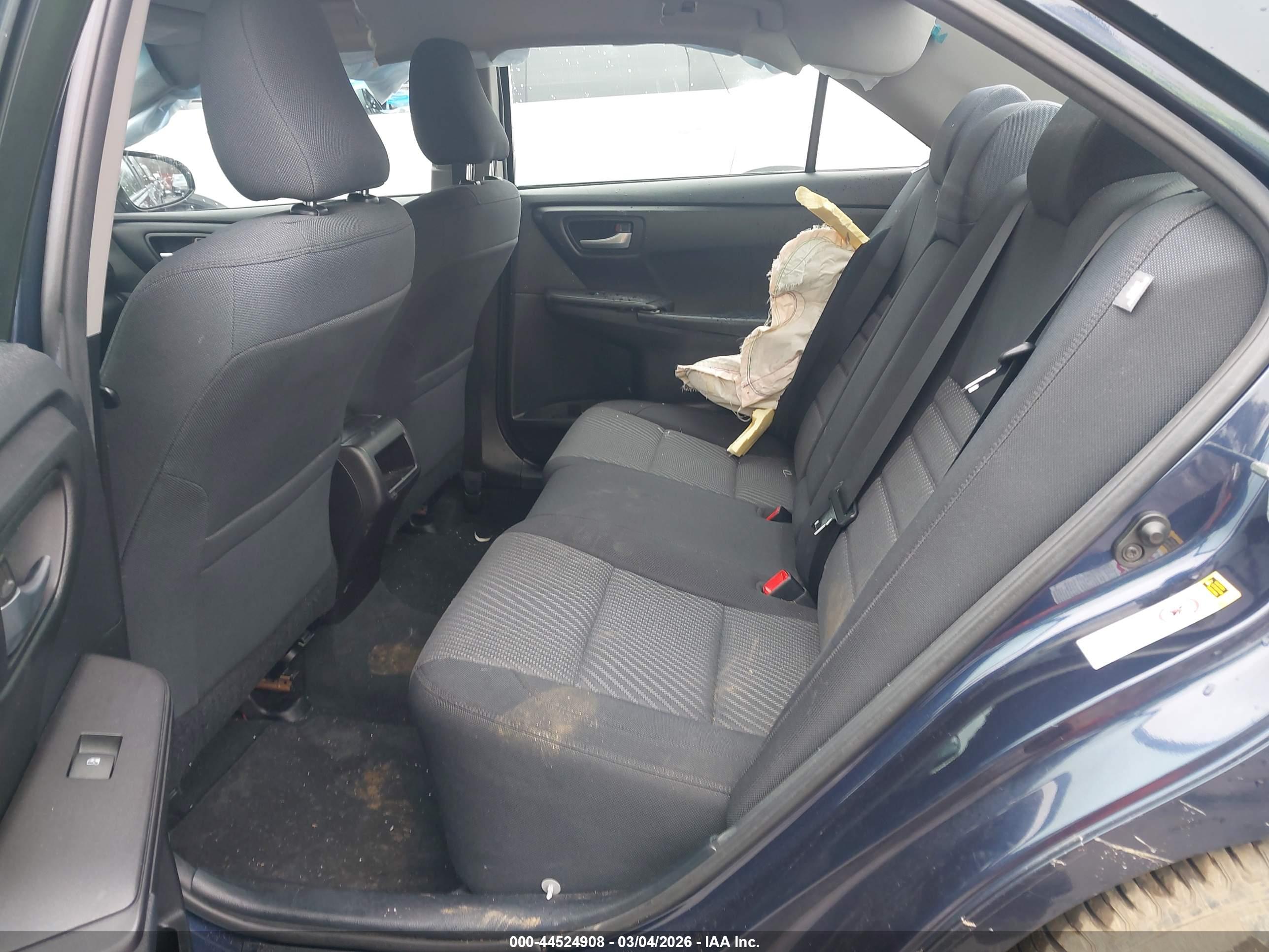 TOYOTA CAMRY image 8