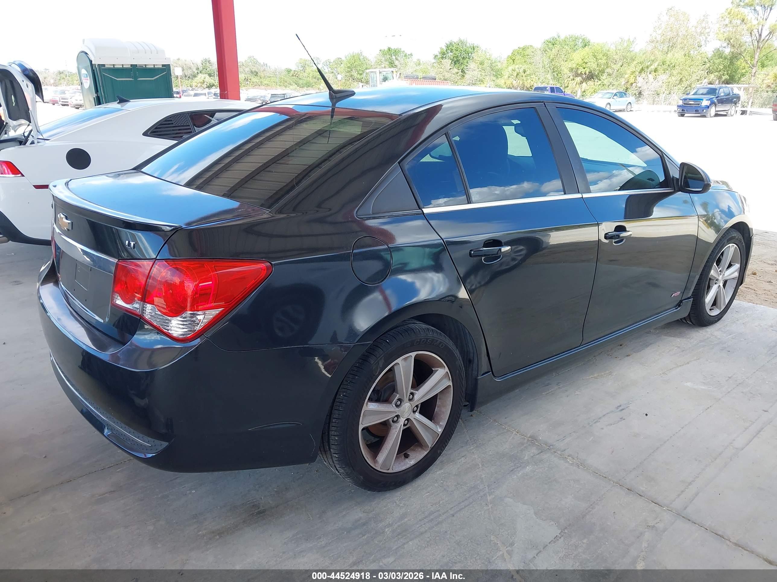 CHEVROLET CRUZE image 4