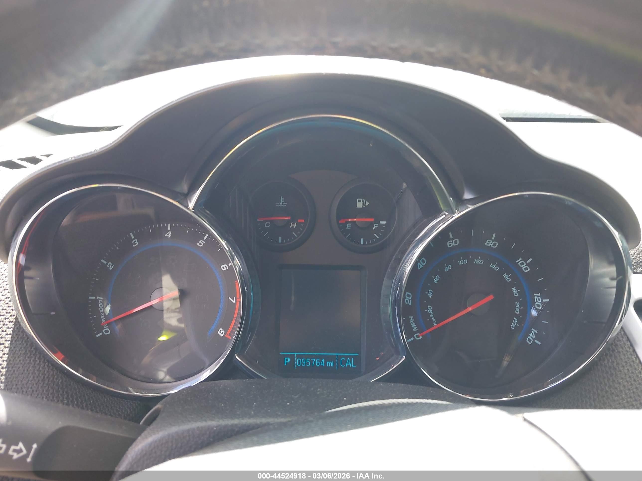 CHEVROLET CRUZE image 7
