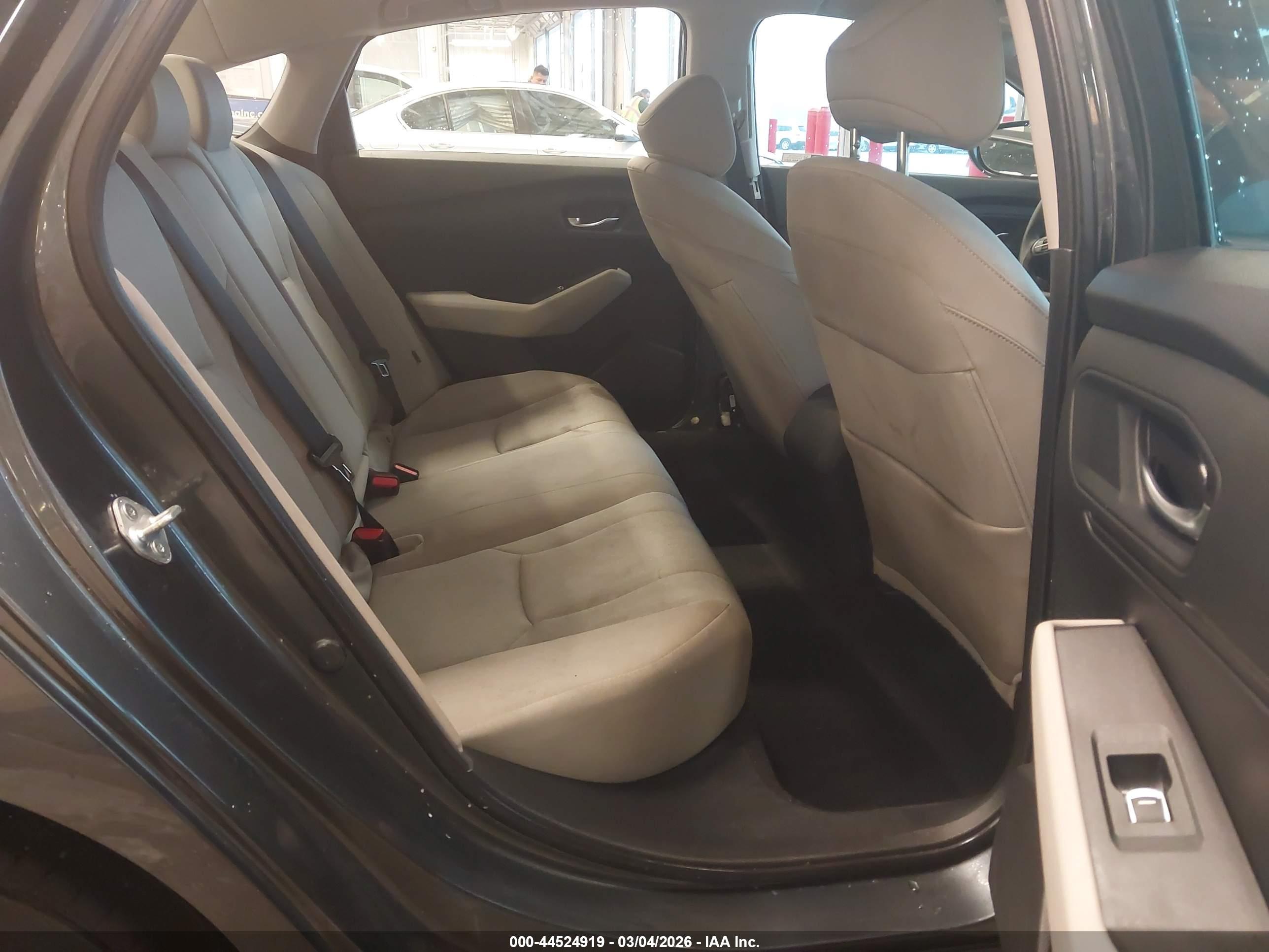 HONDA ACCORD image 8
