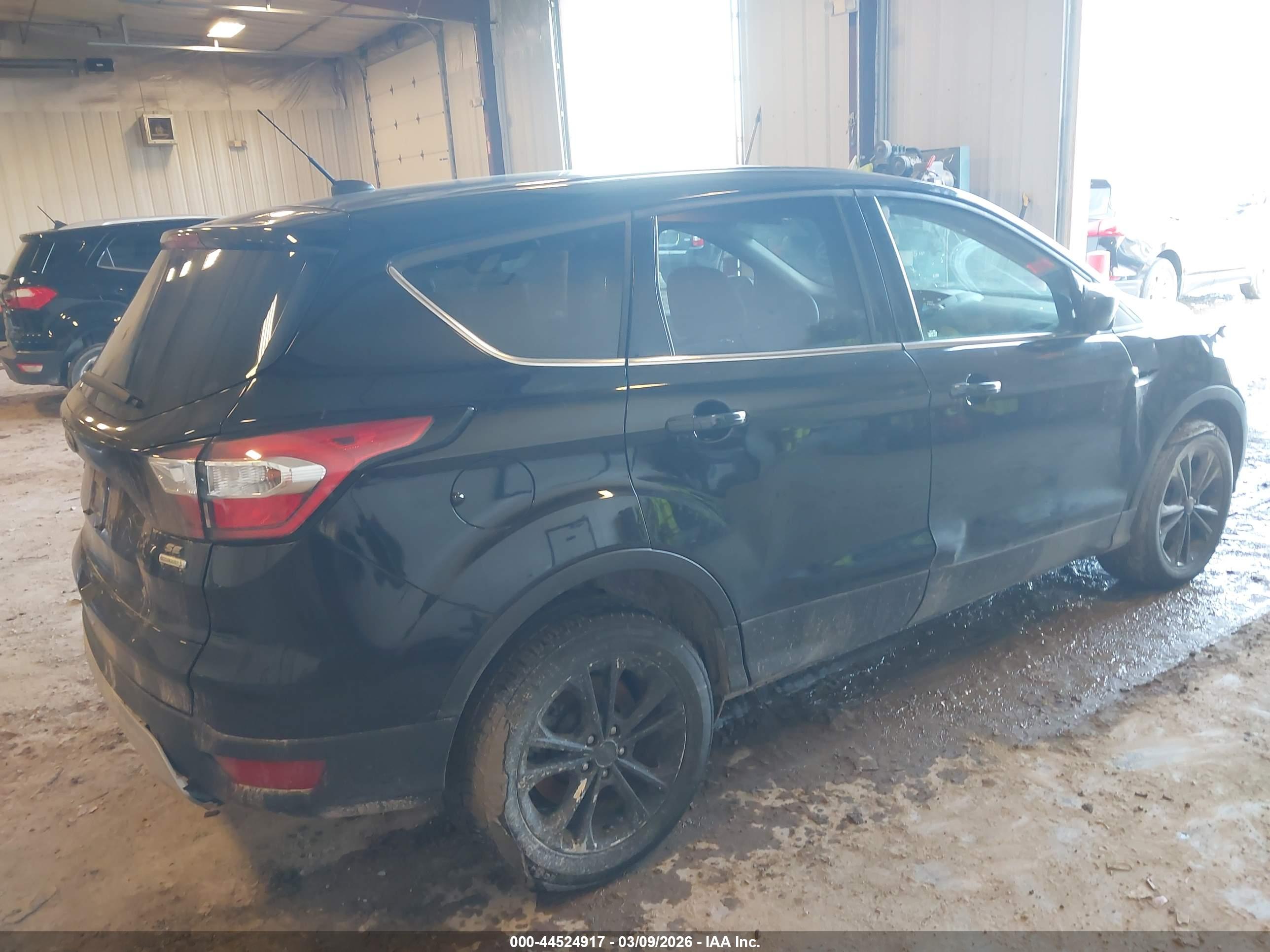 FORD ESCAPE image 4
