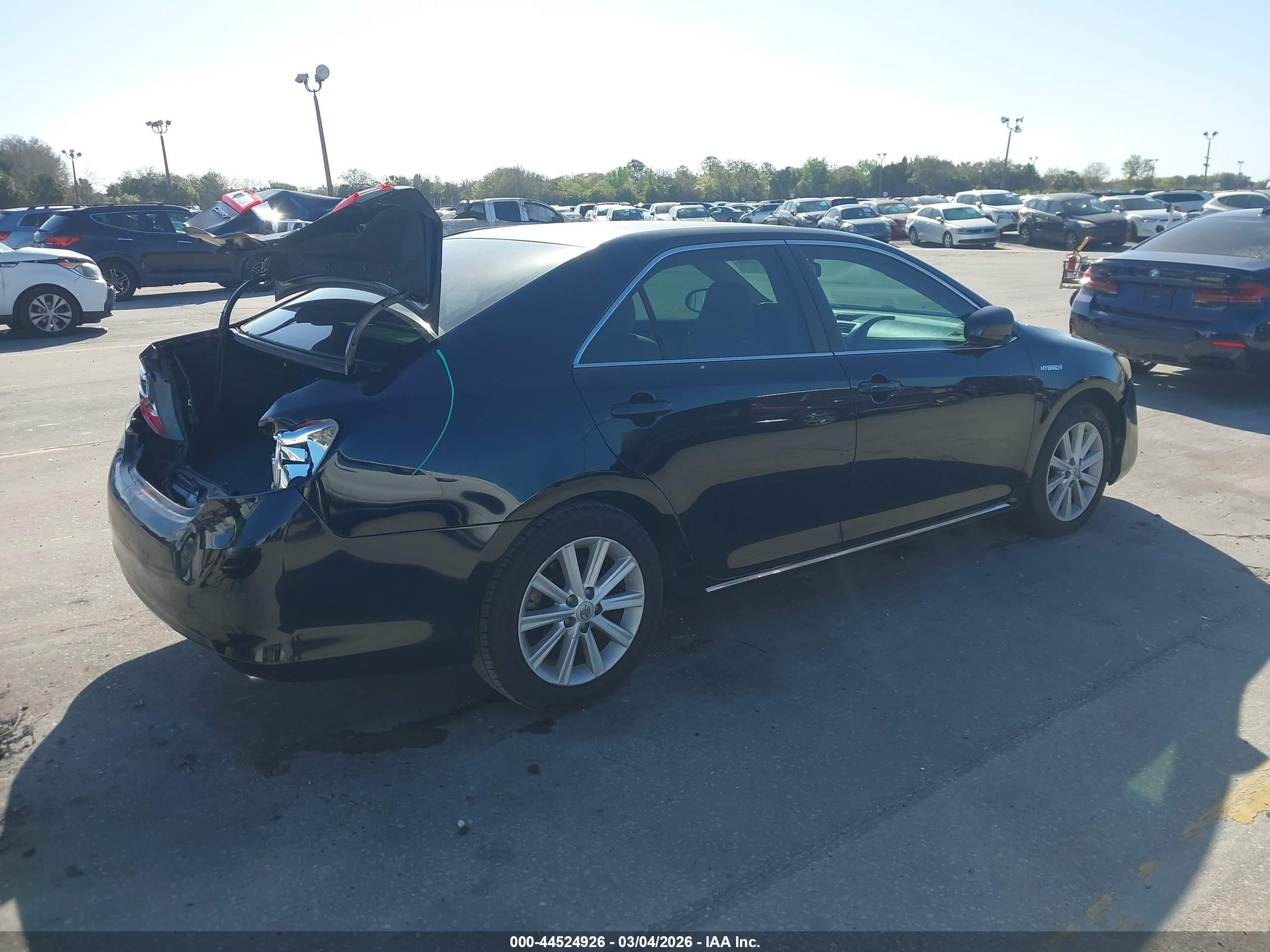 TOYOTA CAMRY image 4