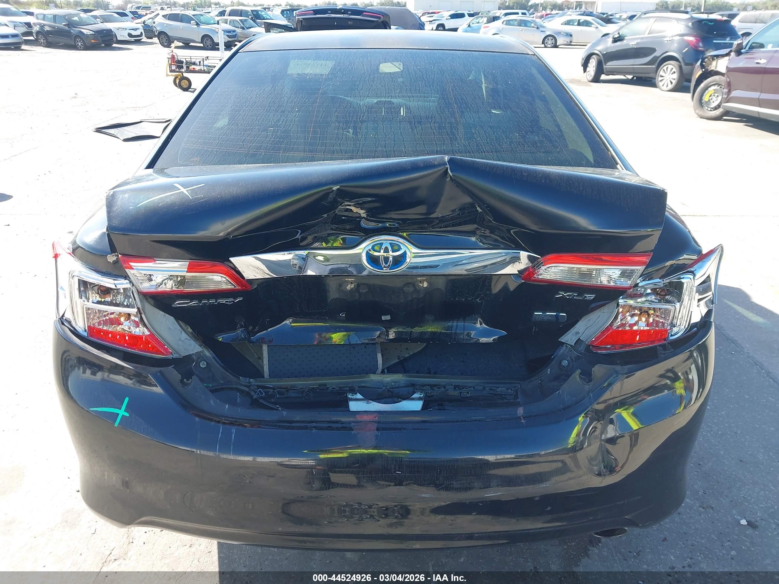 TOYOTA CAMRY image 6