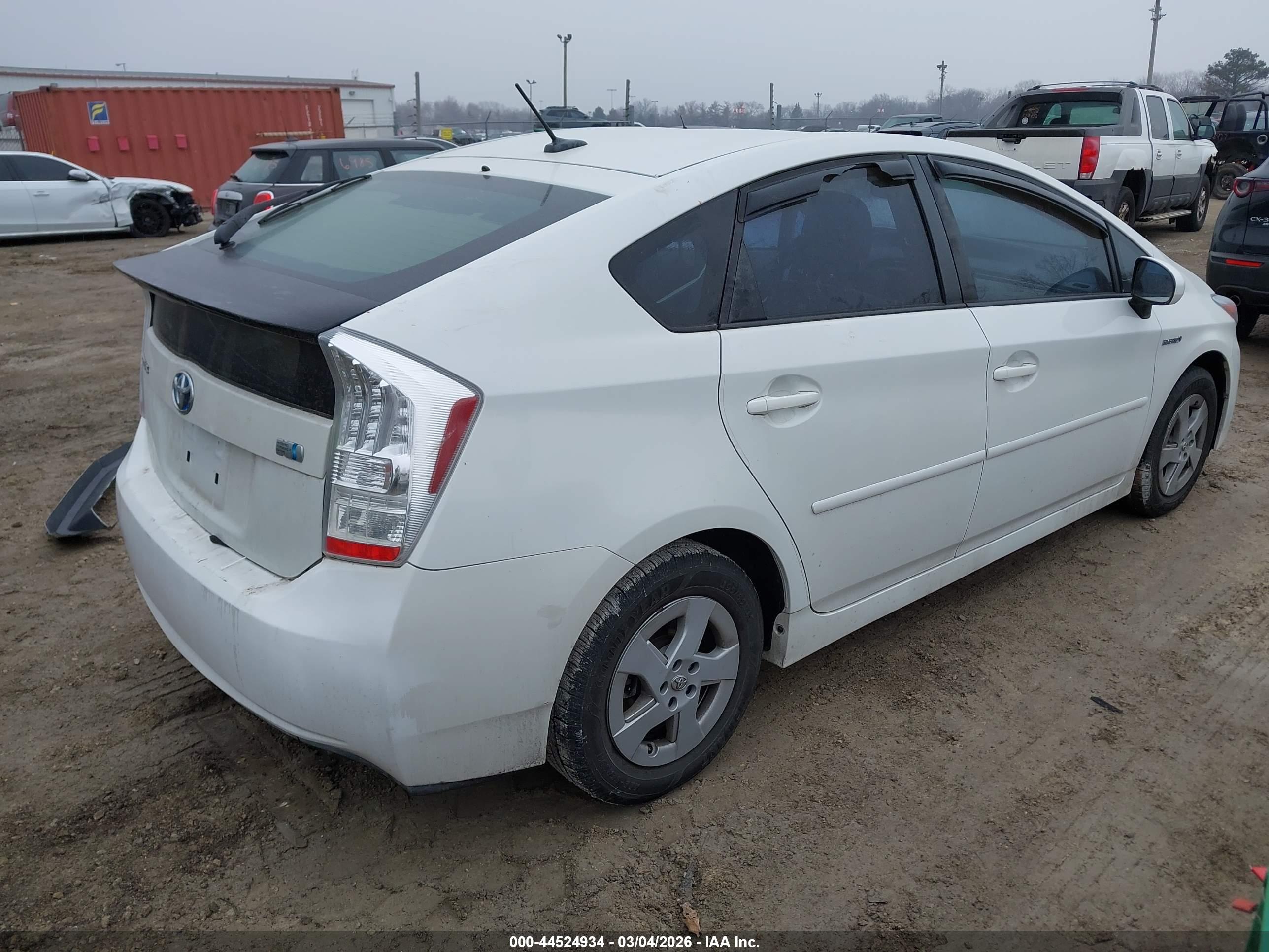 TOYOTA PRIUS image 4