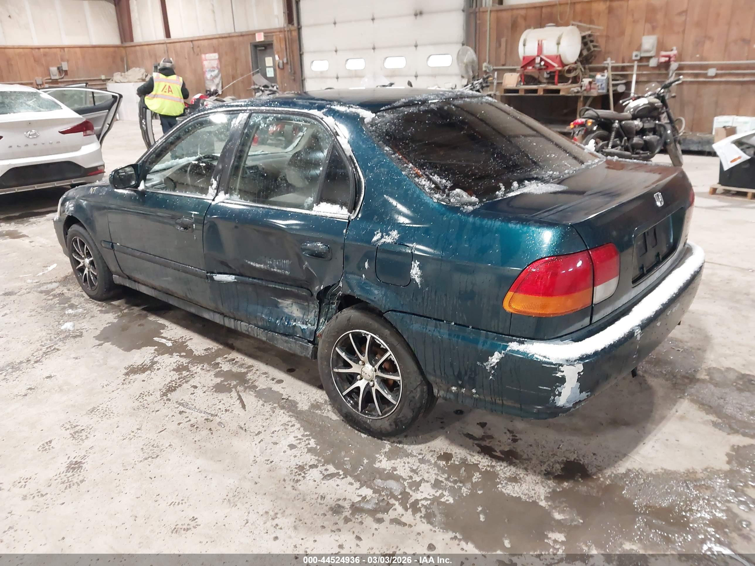 HONDA CIVIC image 3