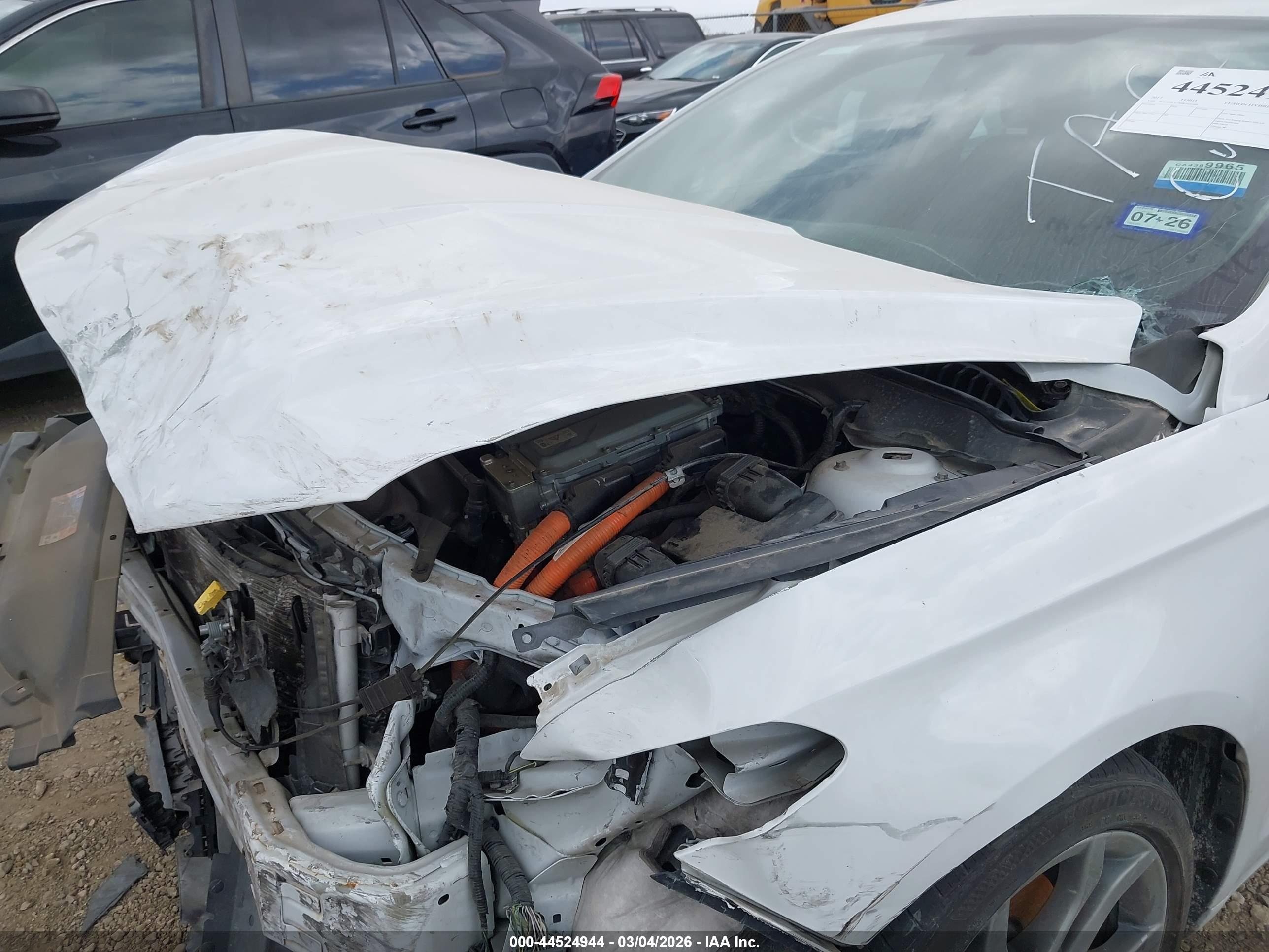 FORD FUSION image 6