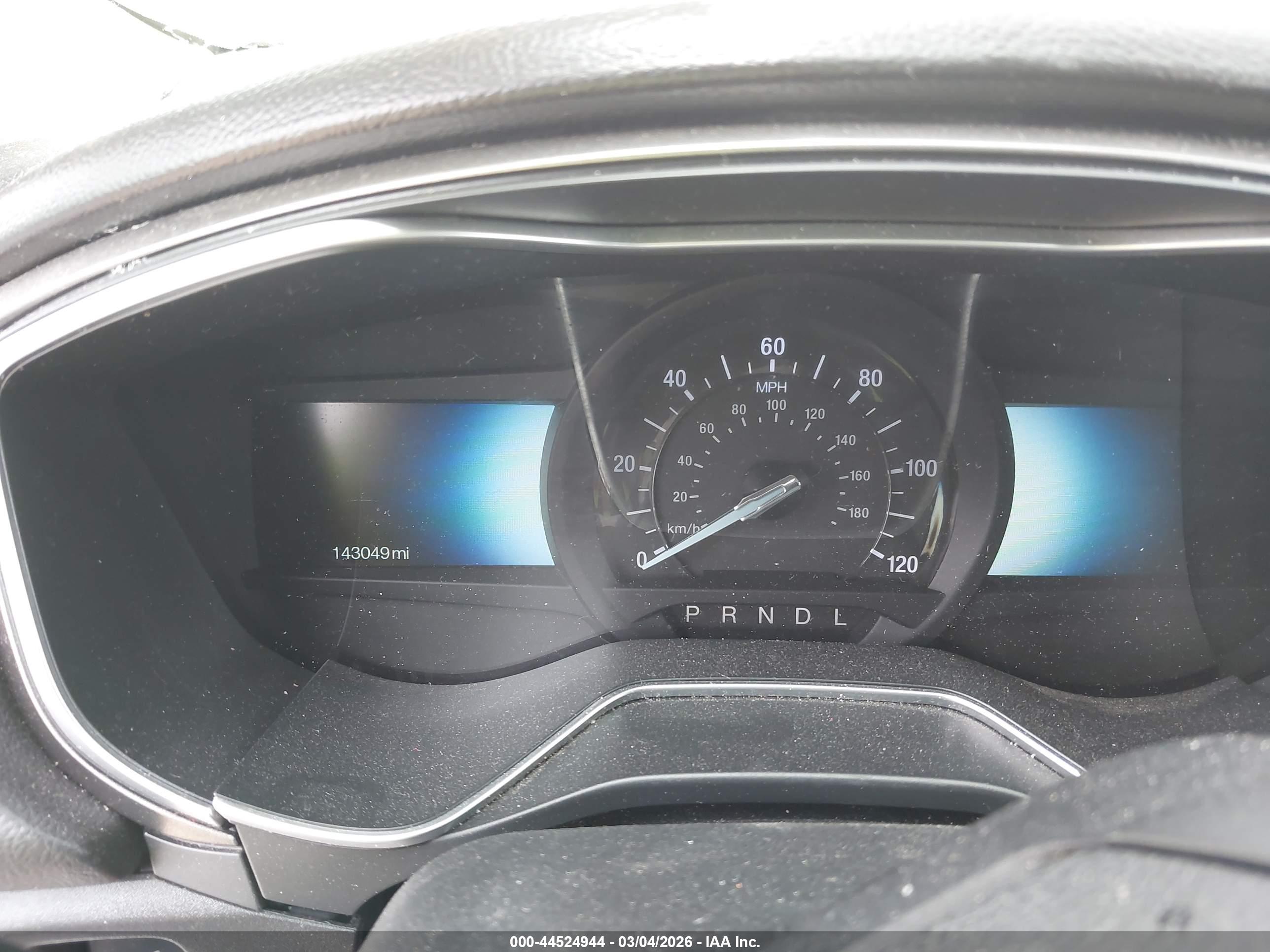 FORD FUSION image 7