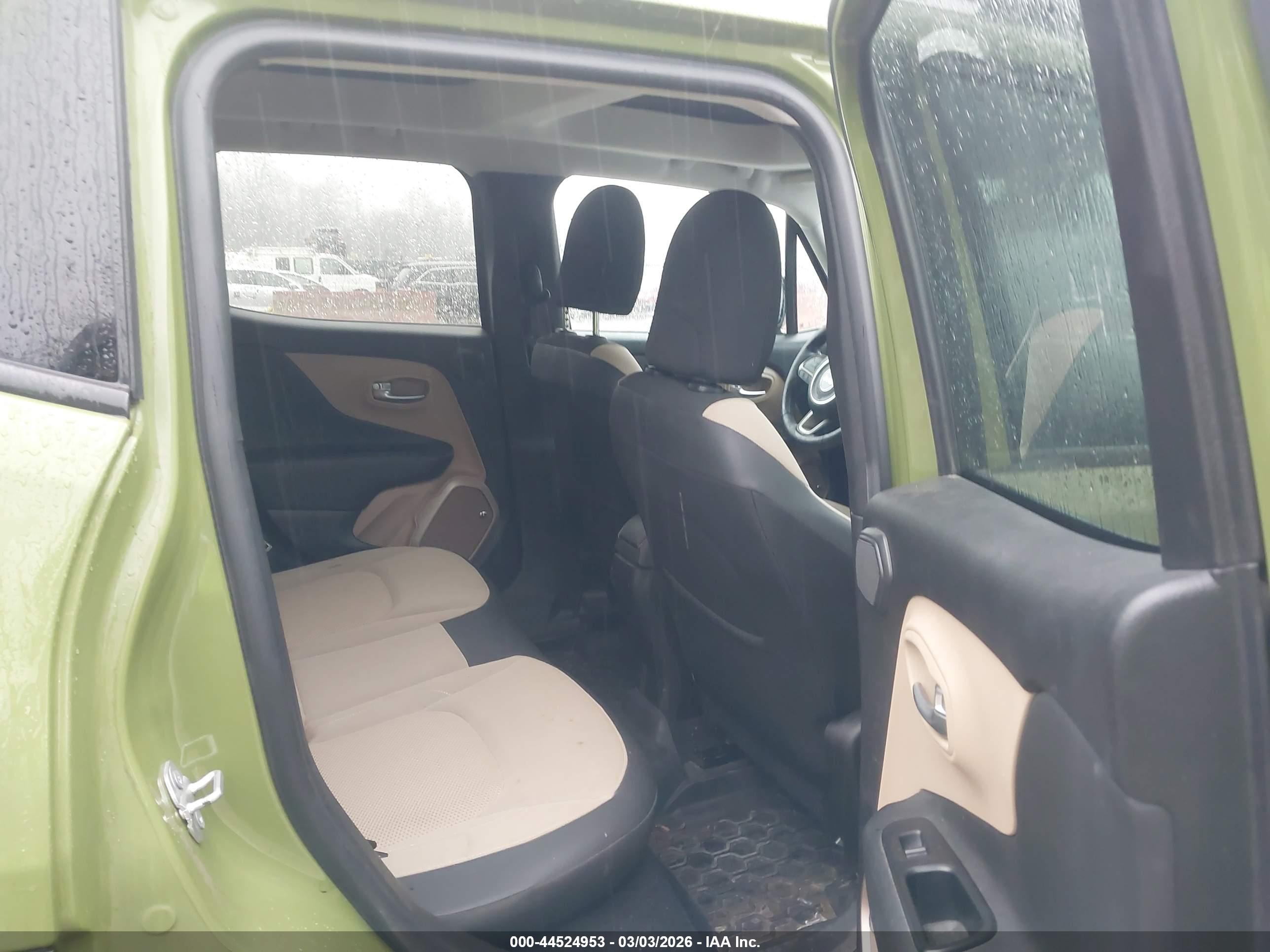 JEEP RENEGADE image 8