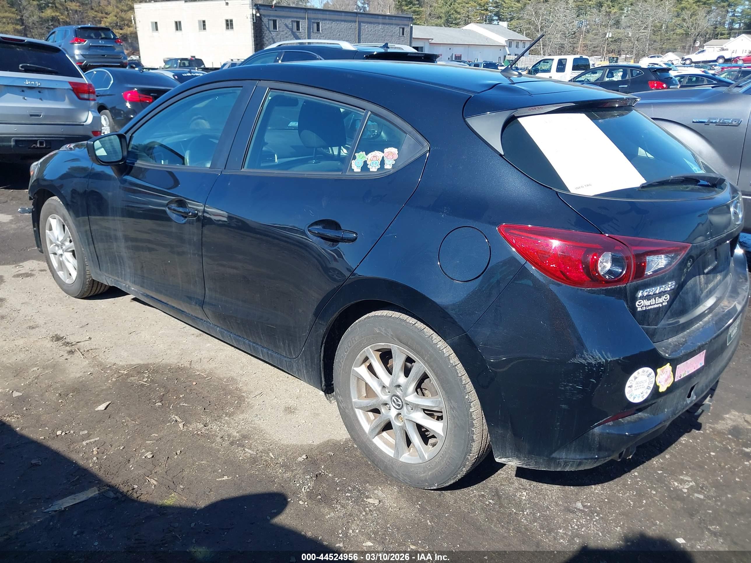 MAZDA MAZDA3 image 3