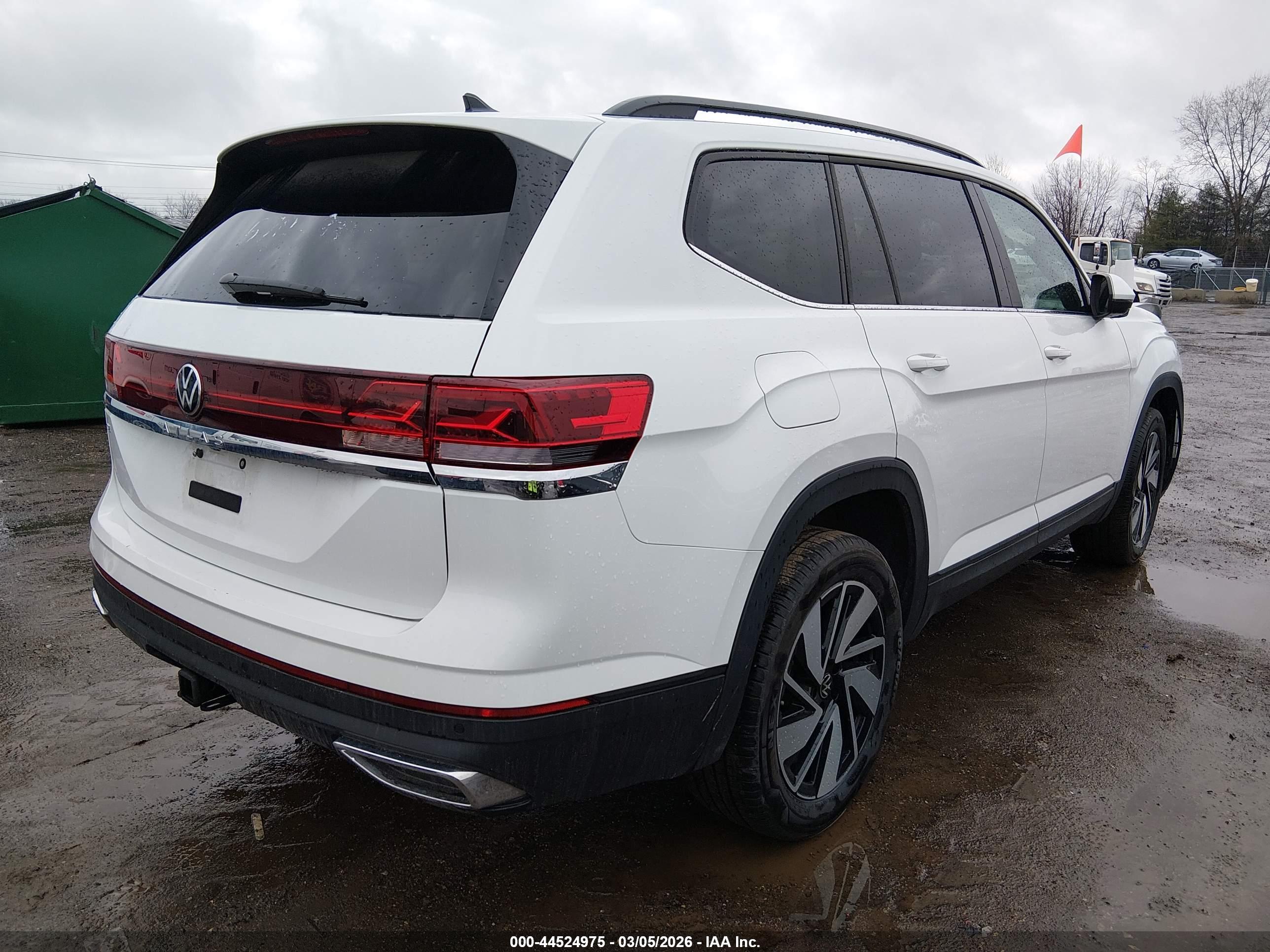 VOLKSWAGEN ATLAS image 4