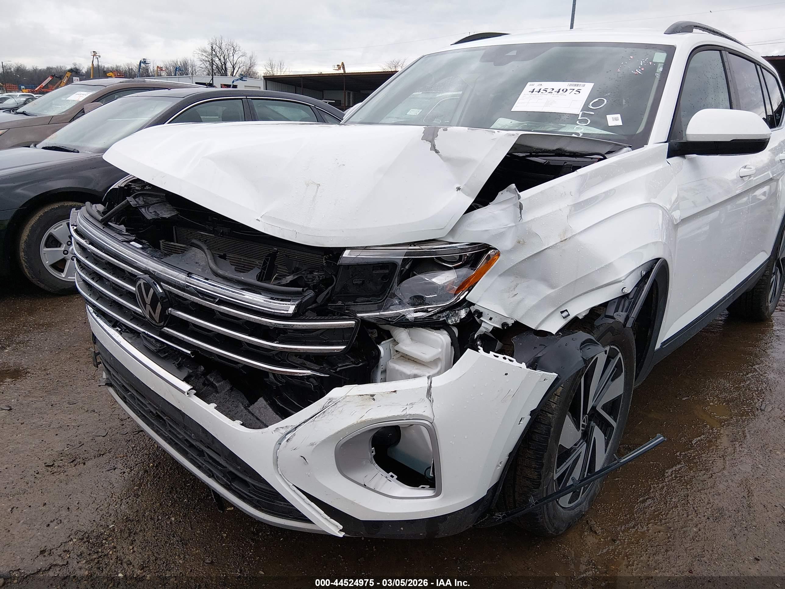 VOLKSWAGEN ATLAS image 6