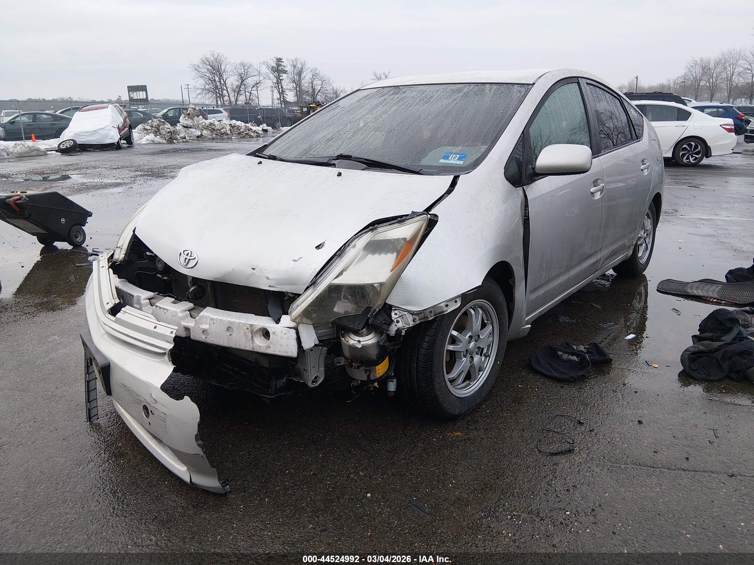 TOYOTA PRIUS image 2