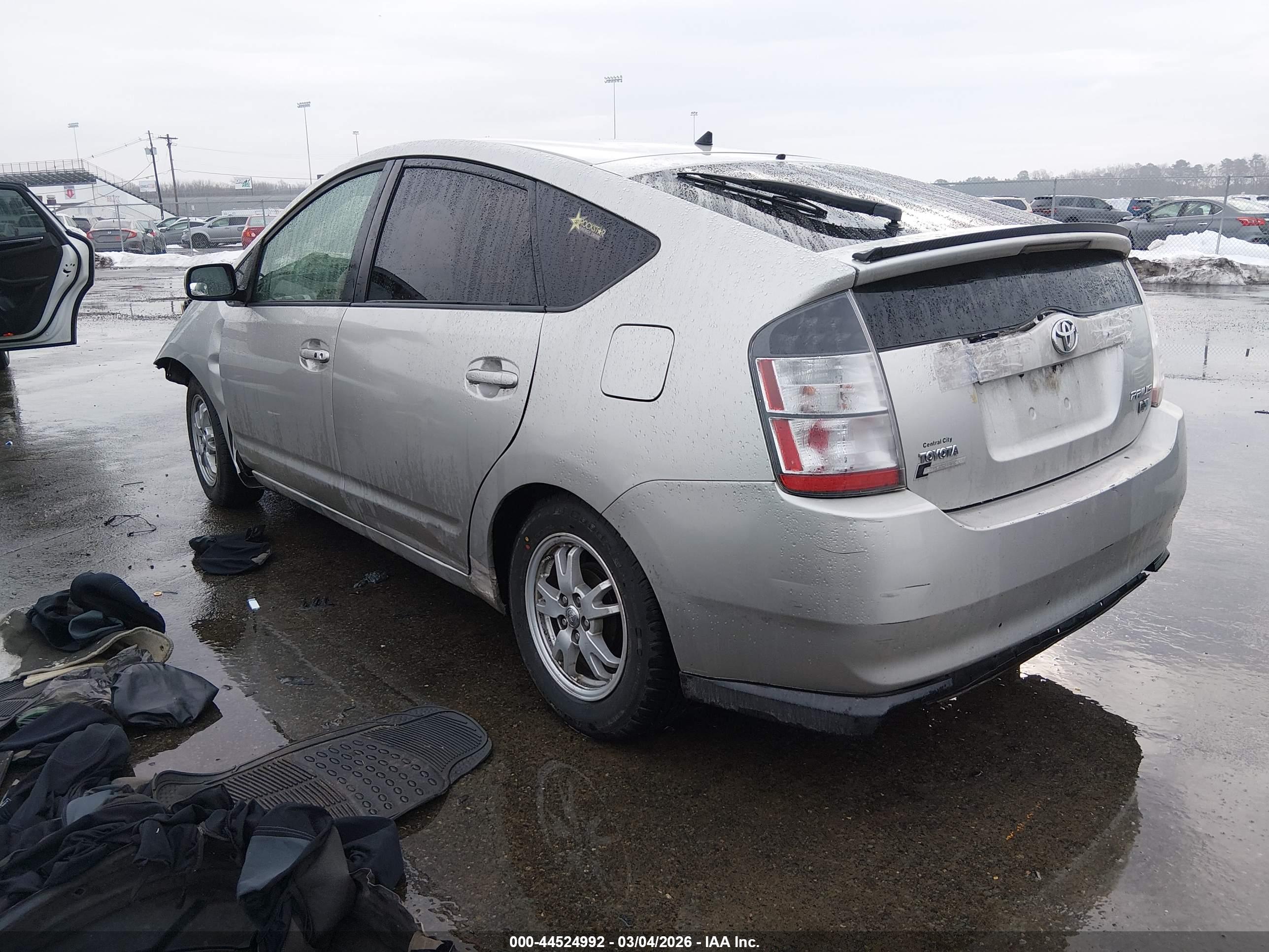 TOYOTA PRIUS image 3