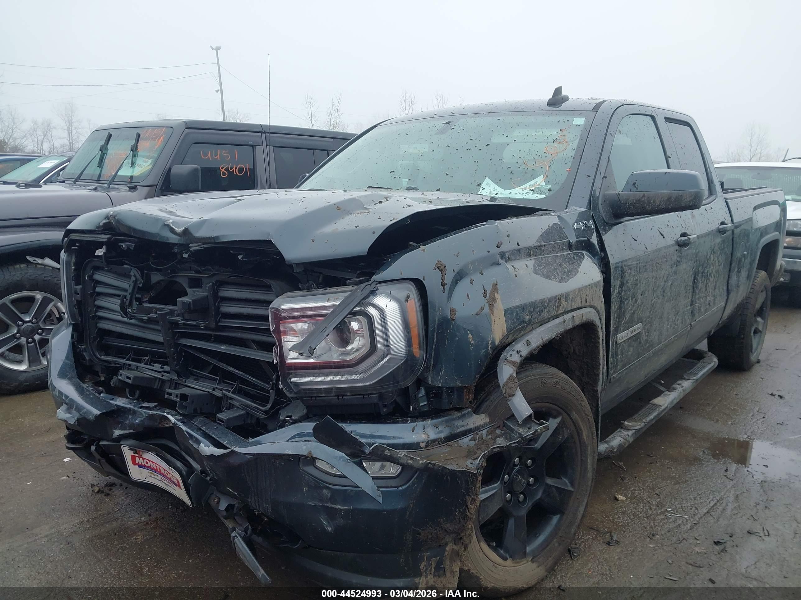 GMC SIERRA image 2