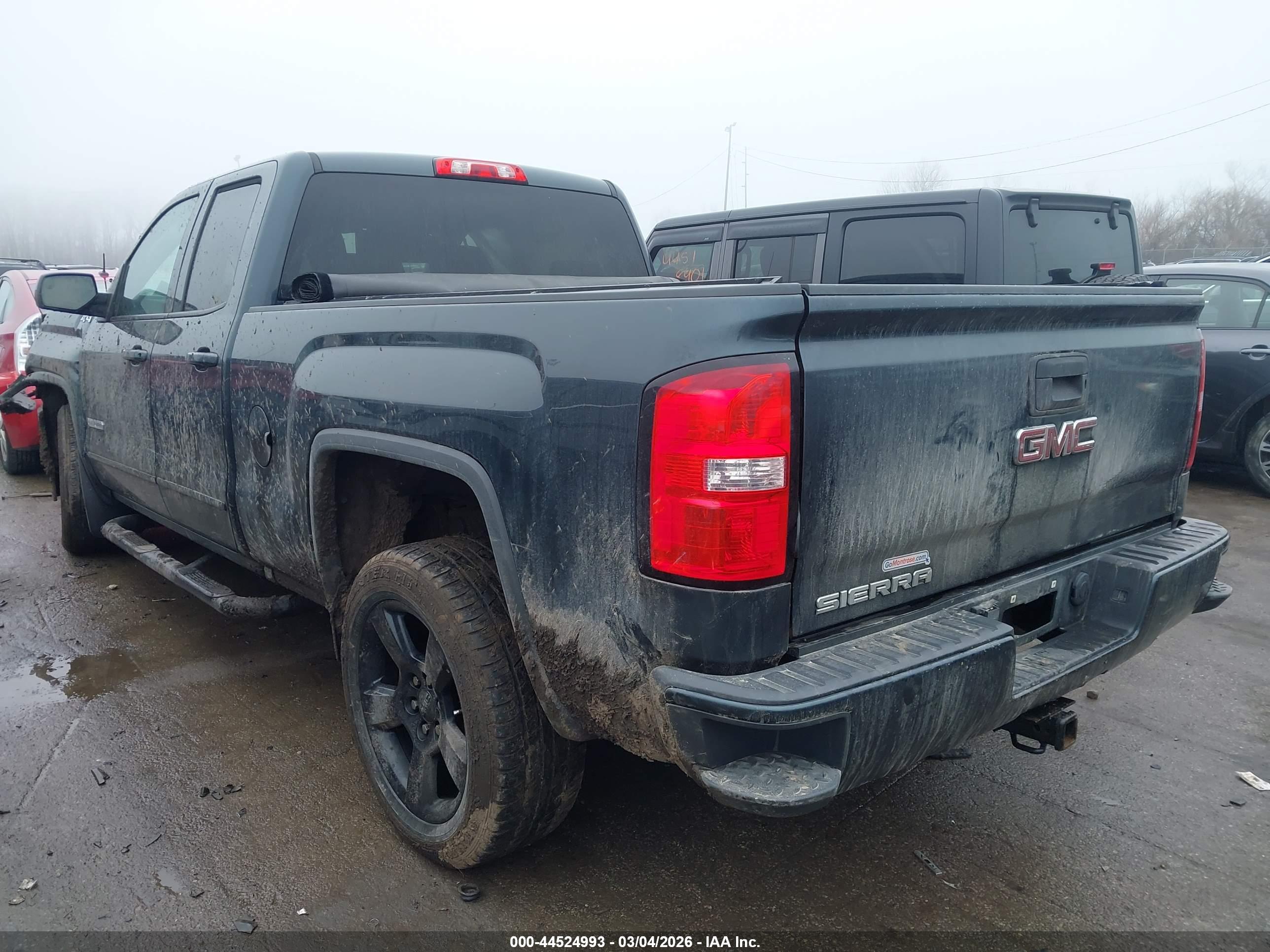 GMC SIERRA image 3