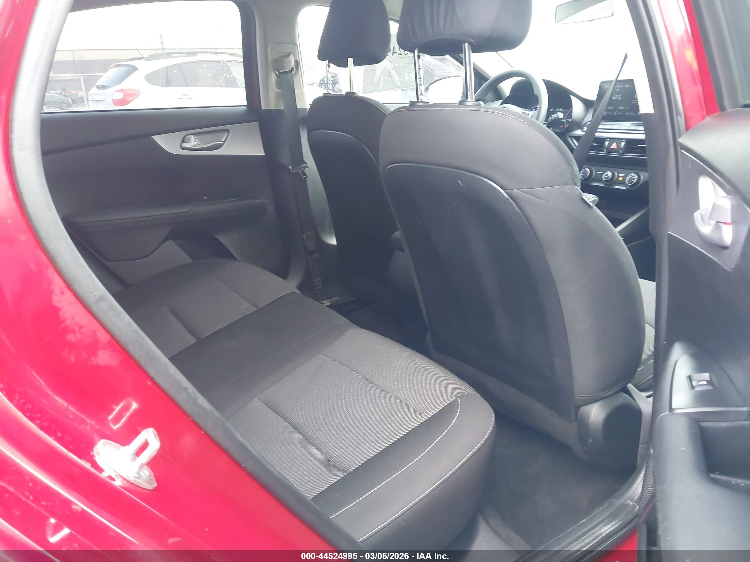 KIA FORTE image 8