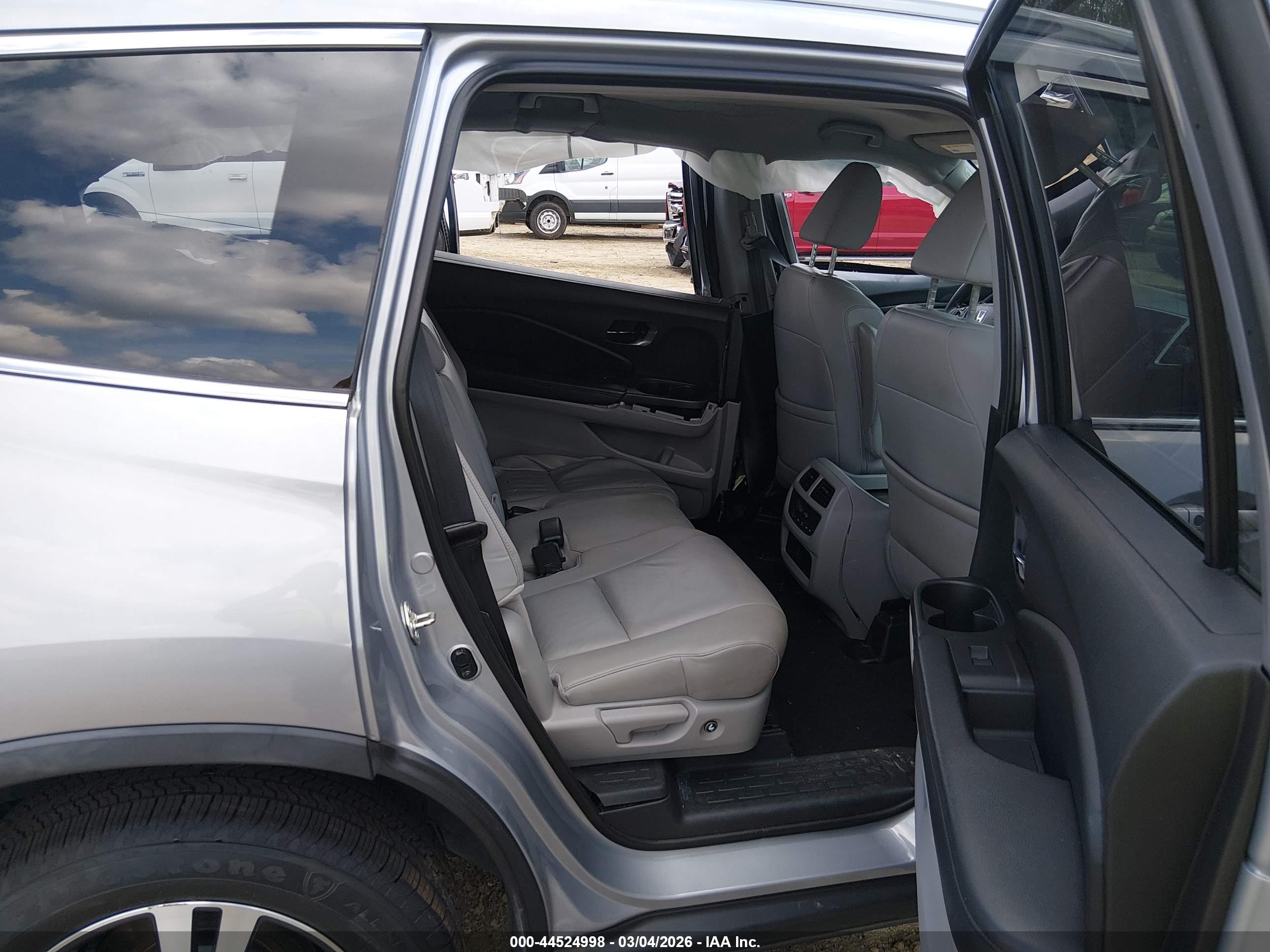 HONDA PILOT image 8