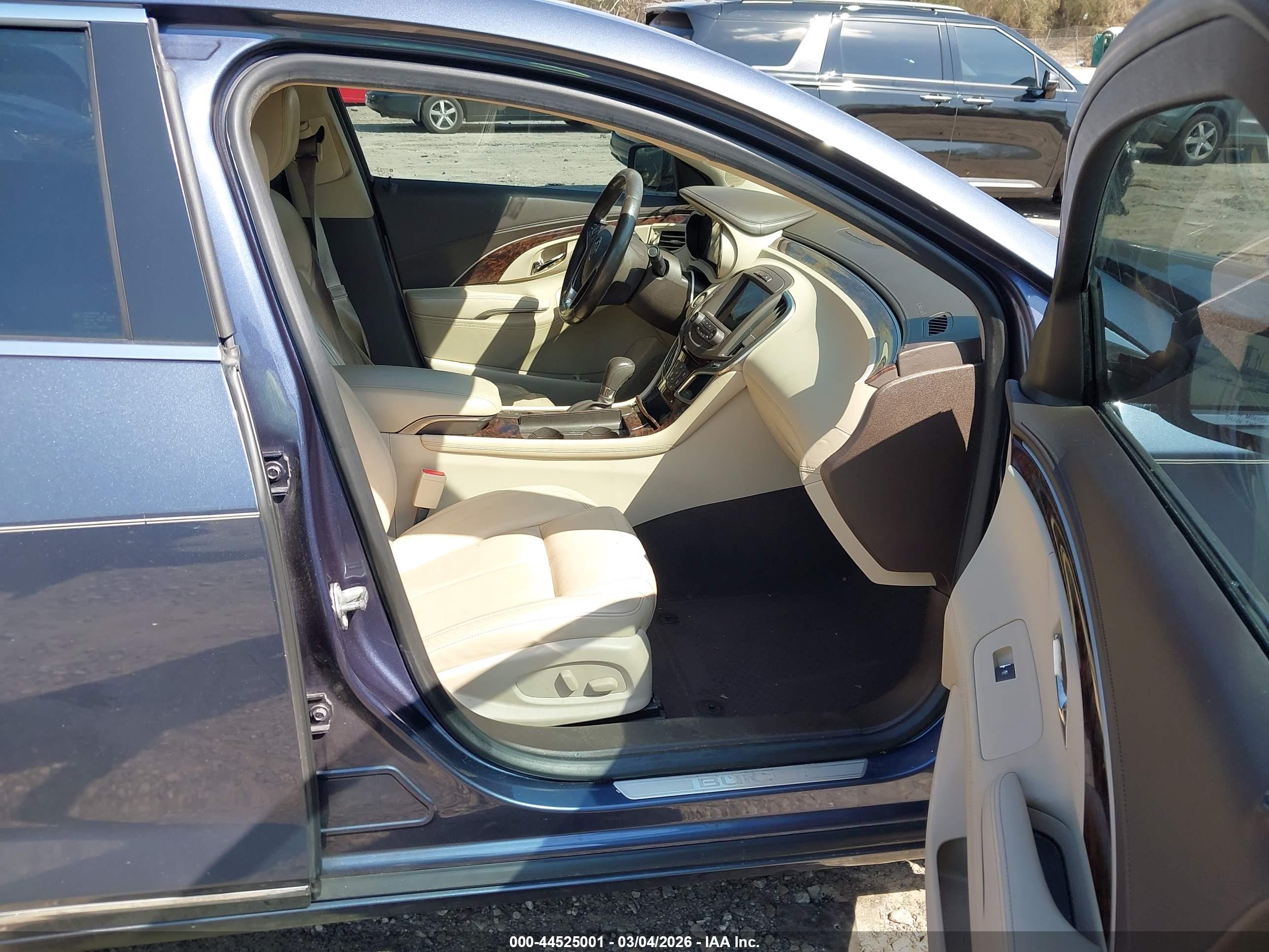 BUICK LACROSSE image 5