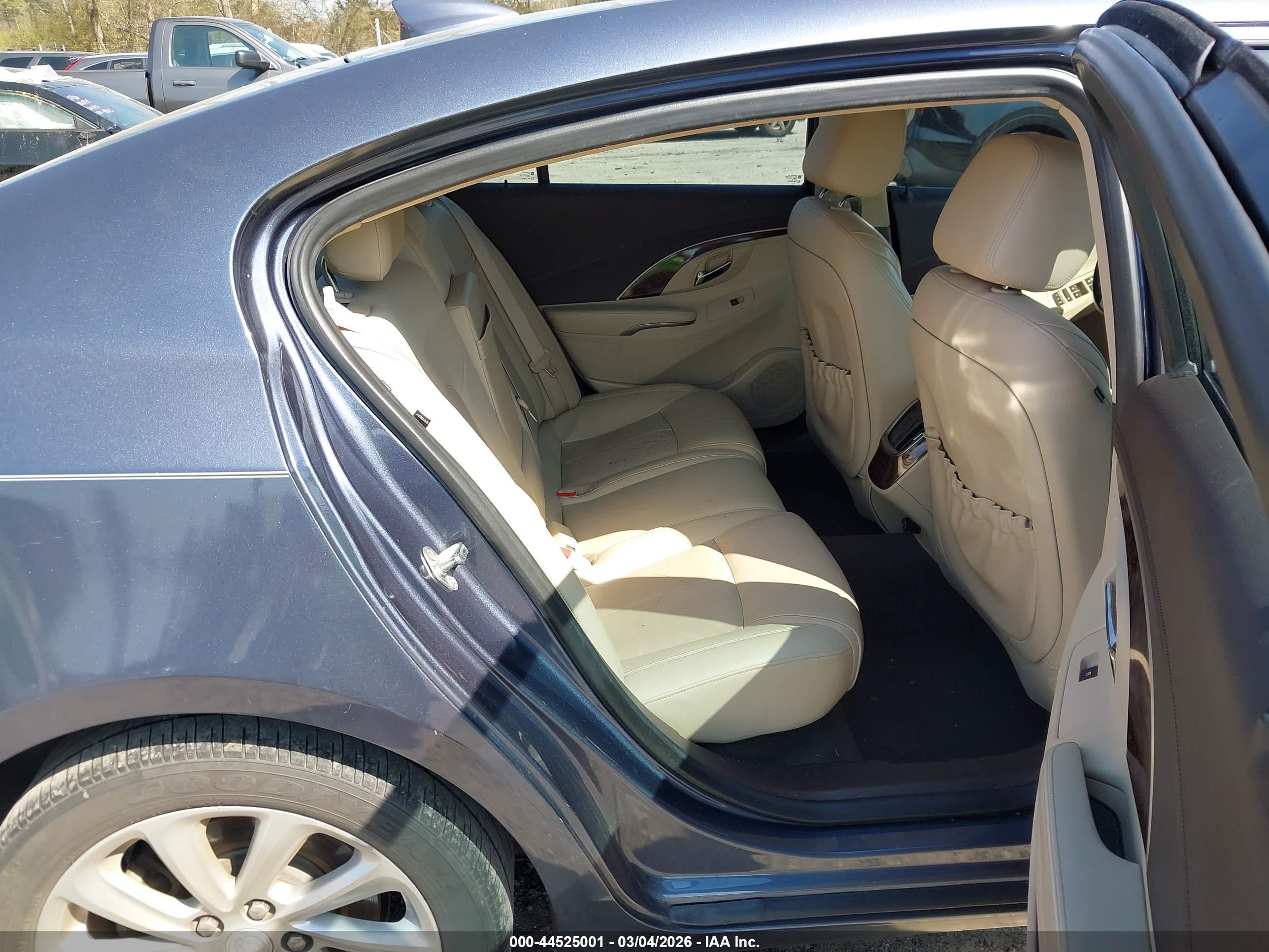BUICK LACROSSE image 8