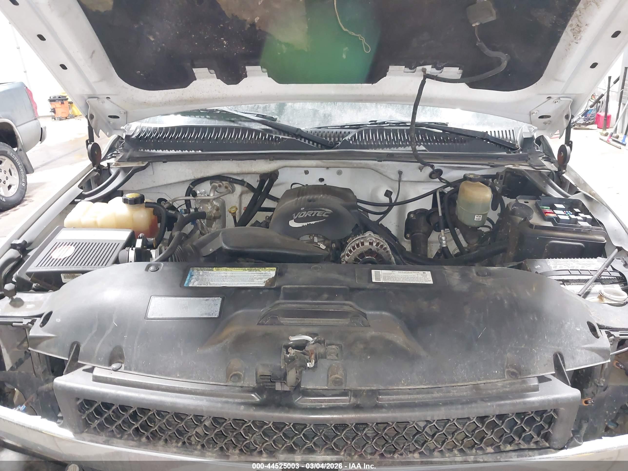 CHEVROLET SILVERADO image 10