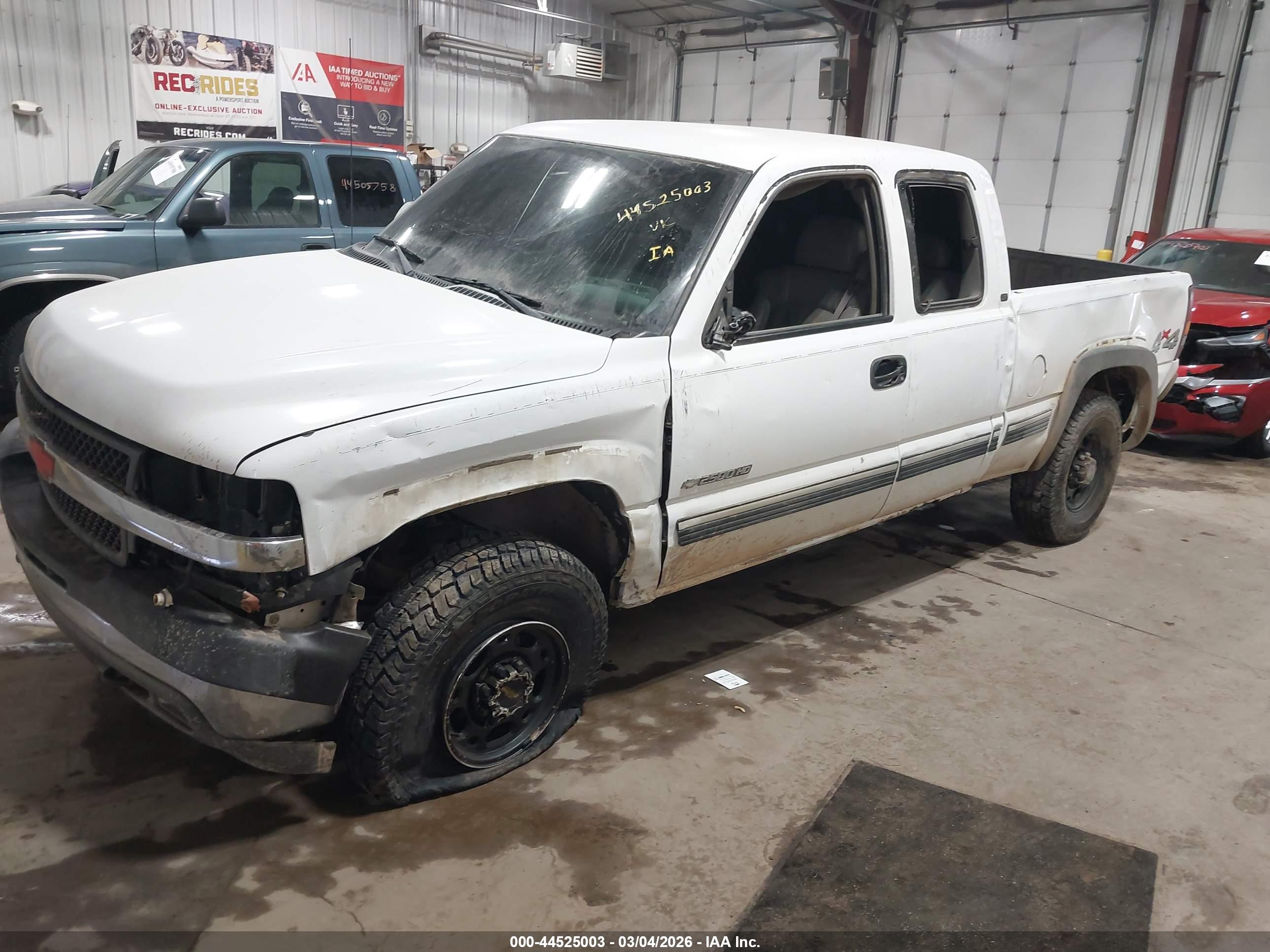 CHEVROLET SILVERADO image 2