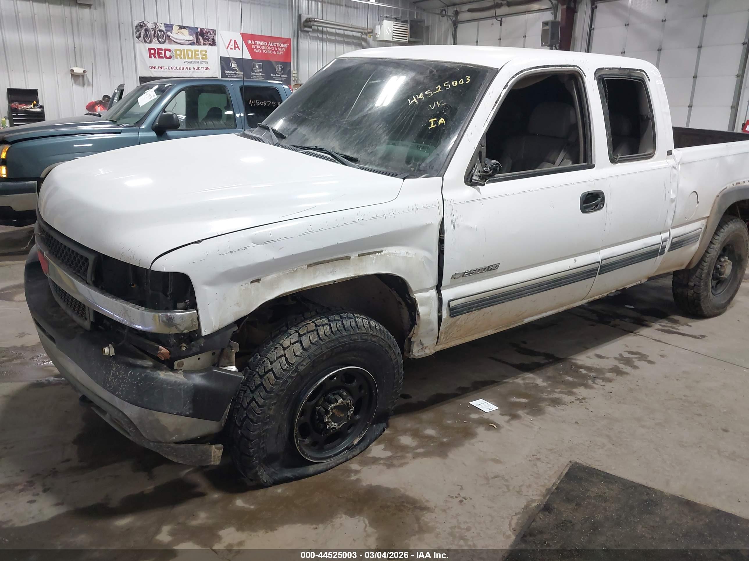 CHEVROLET SILVERADO image 6